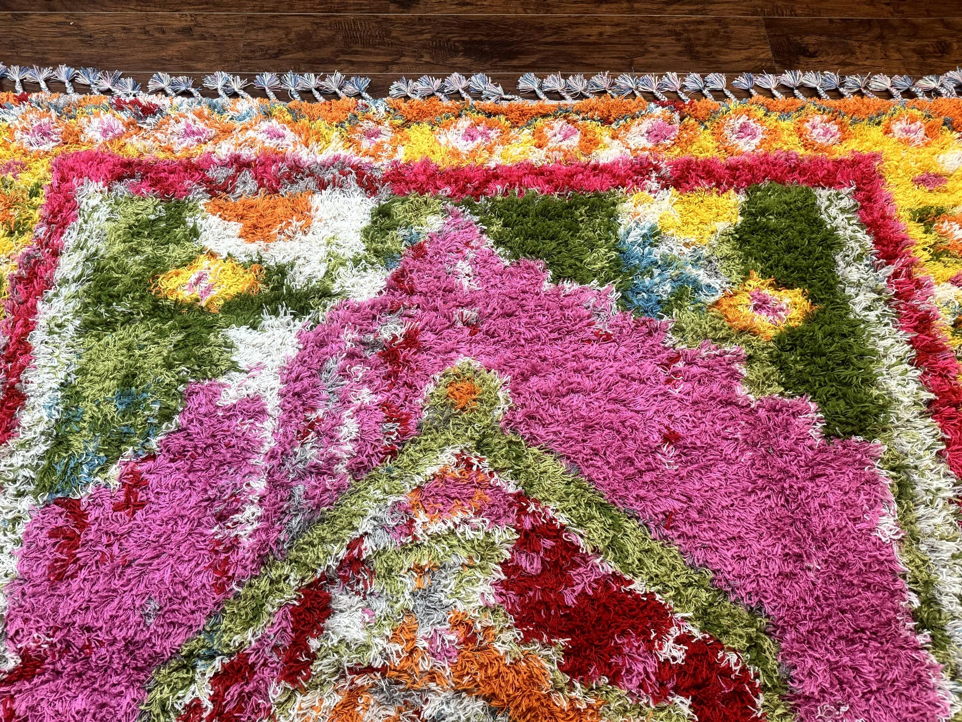 Colorful Shag Rug 8x10, Fuchsia and Multicolor - Nuvé