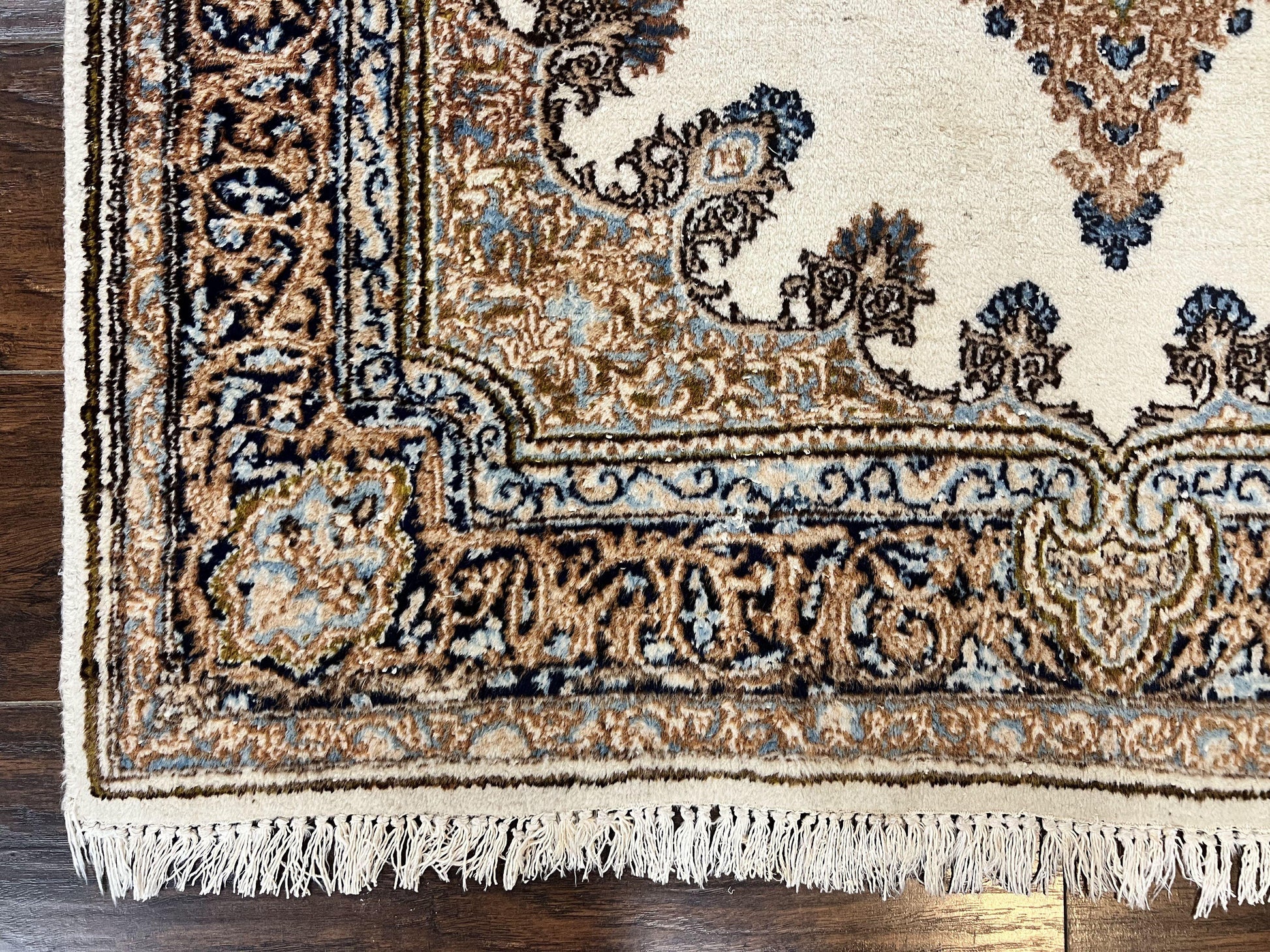 Square Persian Kirman Rug 4x4, Semi Open Field, Handmade - Nuvé