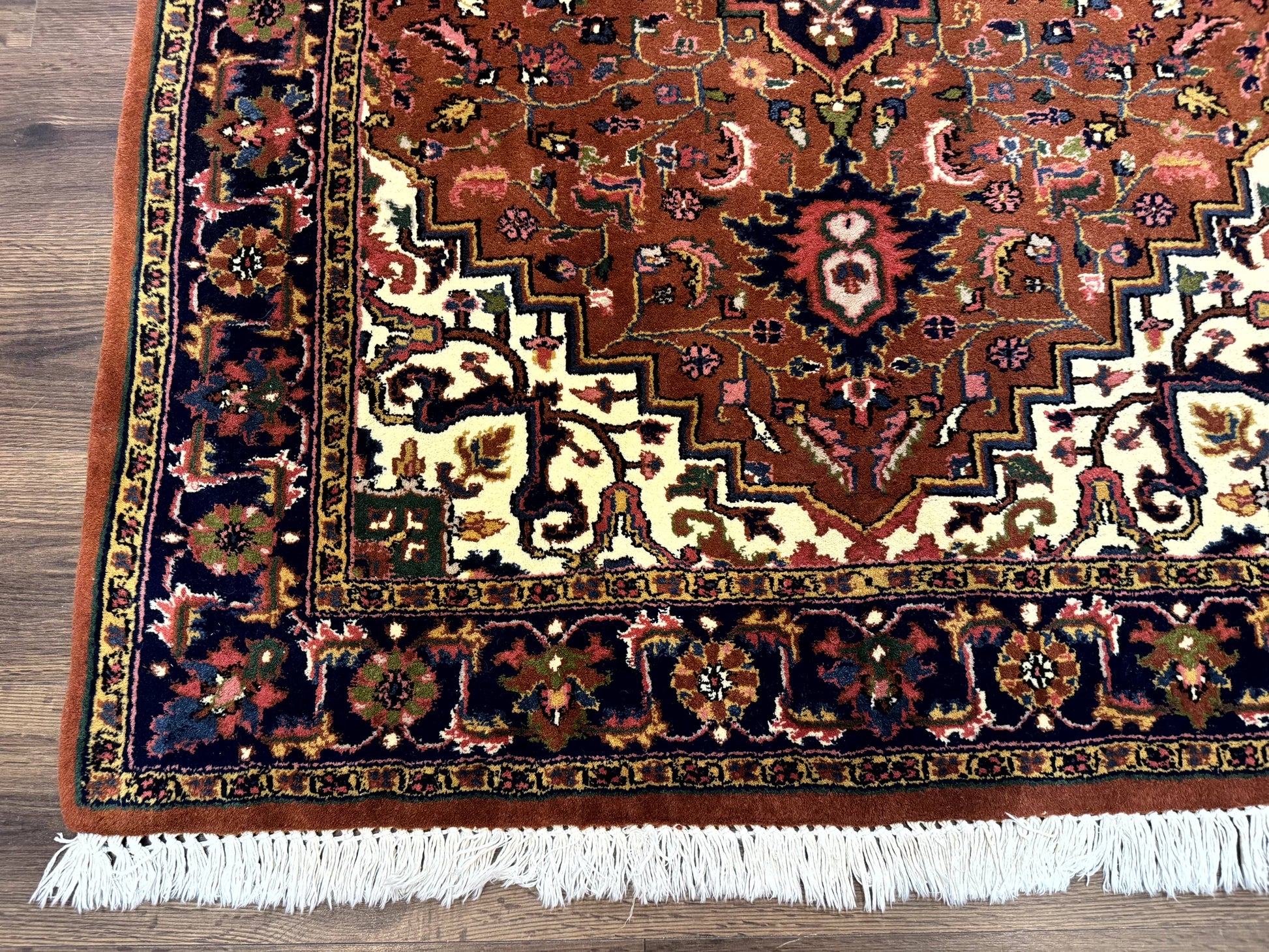 Indo Persian Heriz Rug 4x6, Rust Red Navy Blue and Cream - Nuvé
