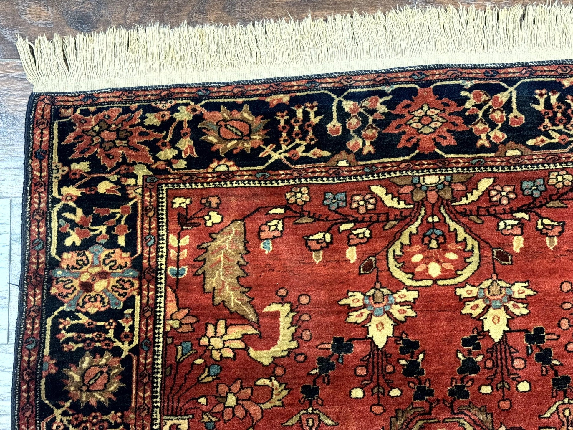 Antique Persian Farahan Sarouk Rug 3.6 x 5, Red, Floral, Traditional Rug, Fine 210 KPSI - Nuvé