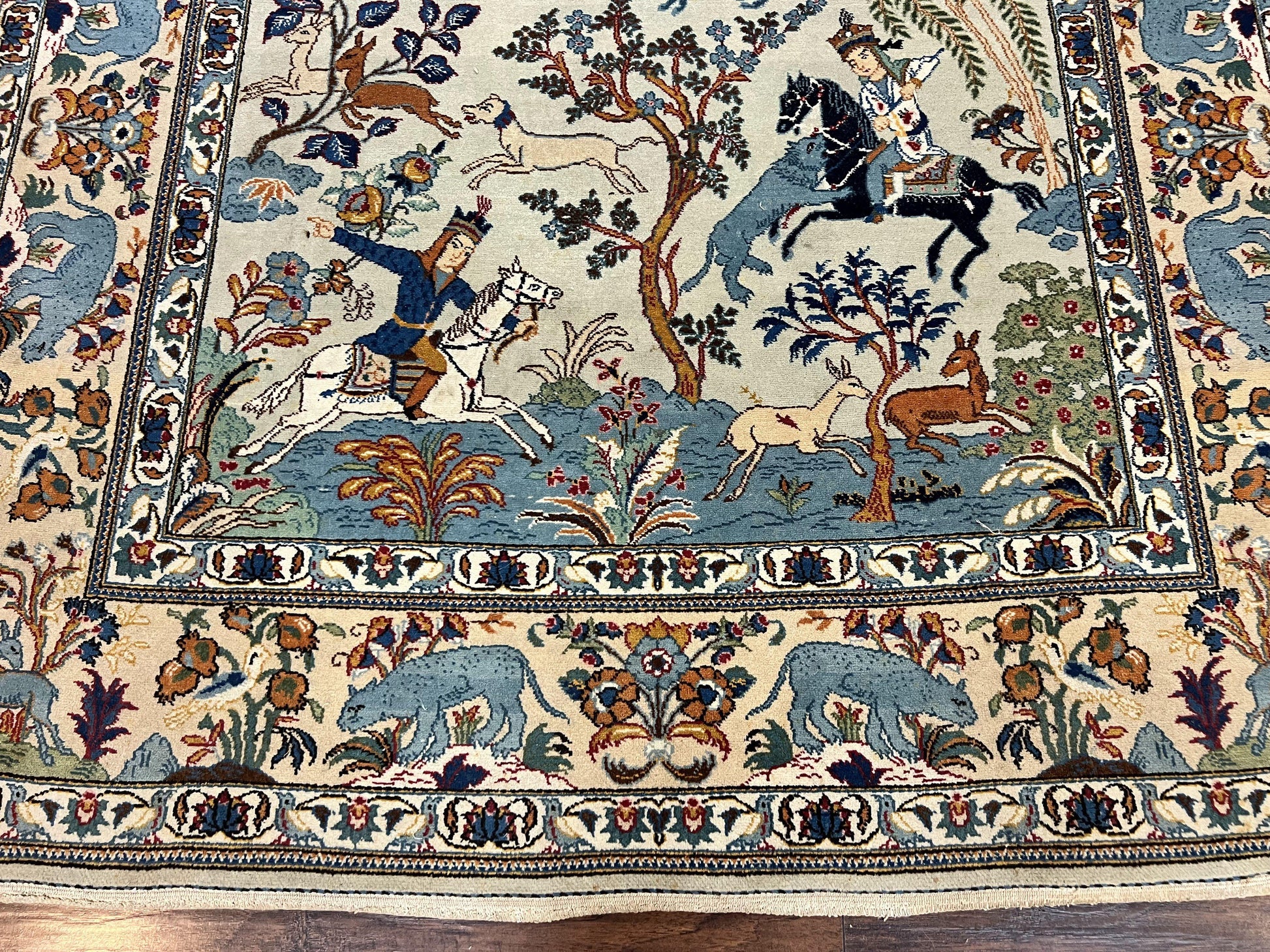 Persian Kashan Pictorial Rug 4.6 x 7, Hunting Scene, SIgned by Masterweaver, Animal Pictorials, Rare, Handmade, Wool, Vintage, Very Fine - Nuvé