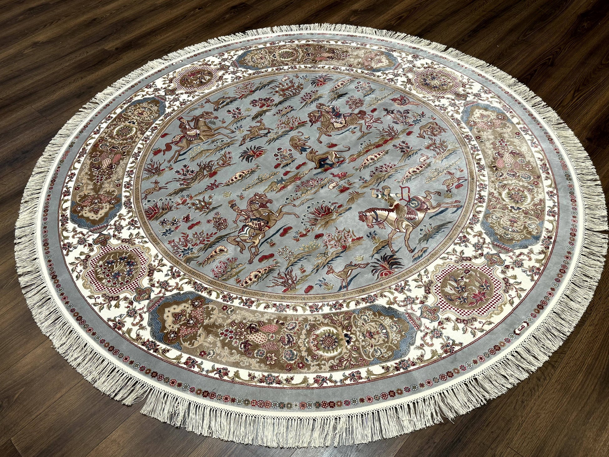 Round Silk Rug 6x6, Hunting Design, Bamboo Silk, Animal Pictorials - Nuvé