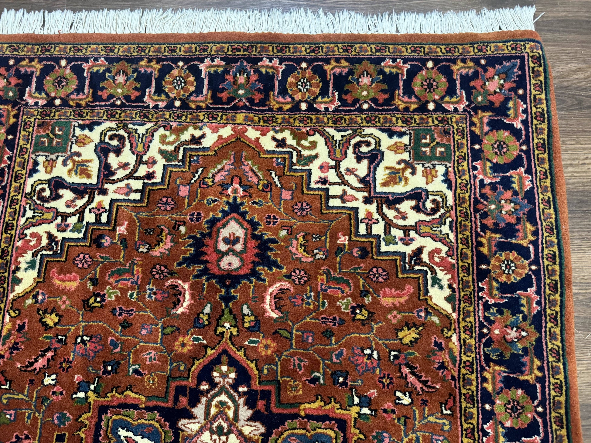 Indo Persian Heriz Rug 4x6, Rust Red Navy Blue and Cream - Nuvé