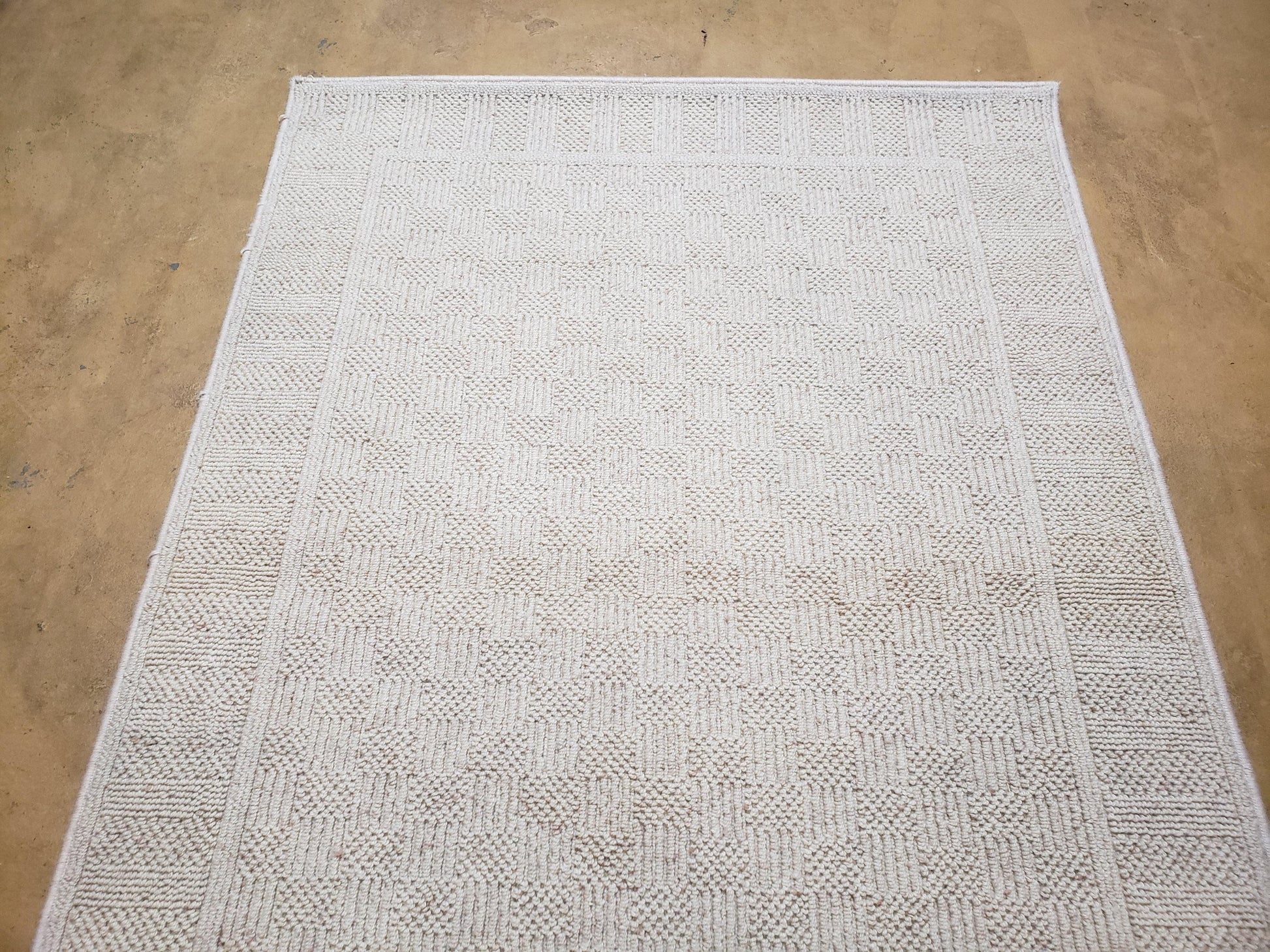 3x5 Karastan Rug Chaumiere Collection, Kara-Loc, Design #291/9866, Creme Color, Textured Squares II Patern, 3'6" x 5' 3" Carpet - Nuvé