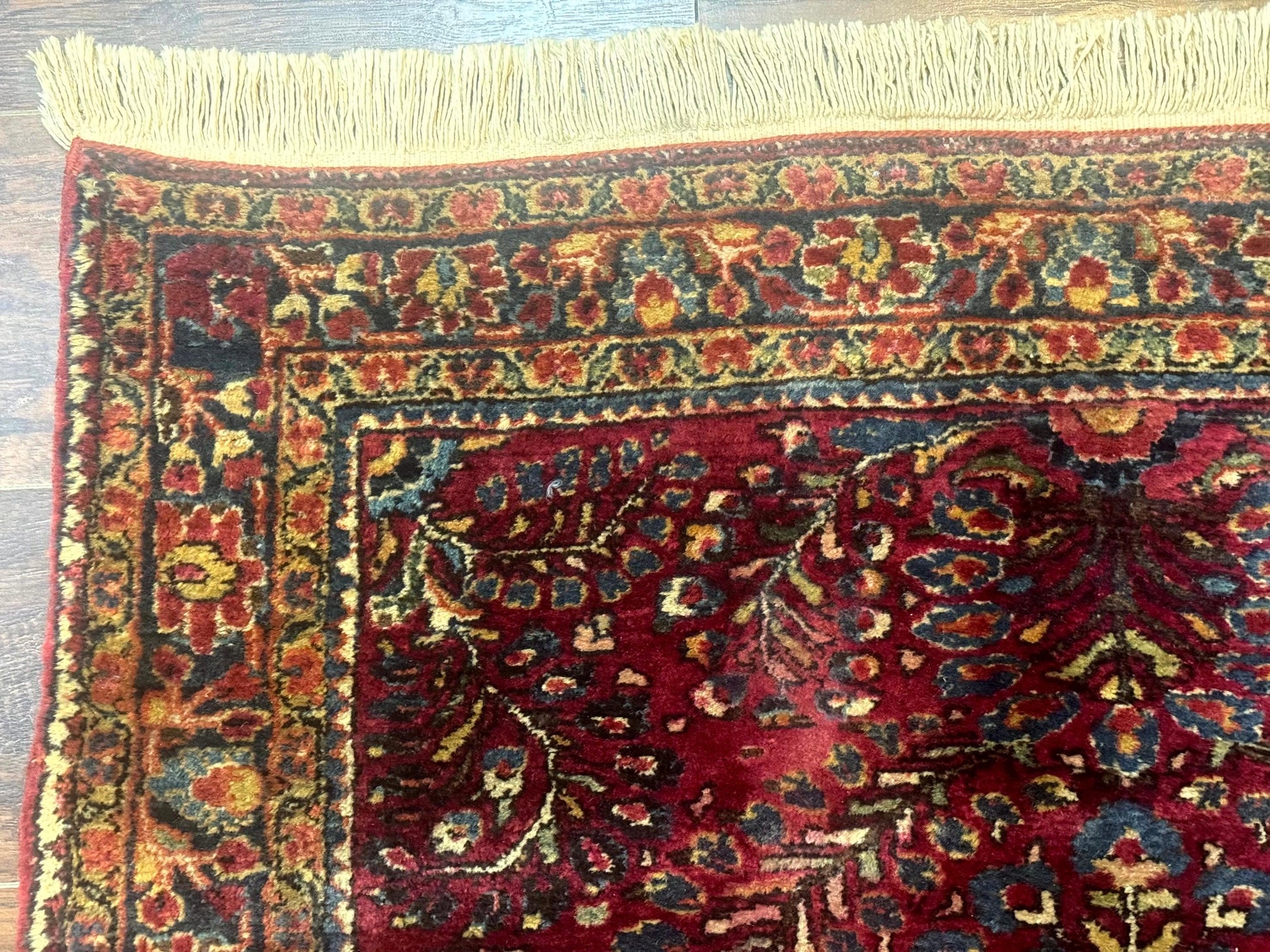 Antique Persian Sarouk Rug 3.6 x 5, Red, 1920s Persian Carpet - Nuvé