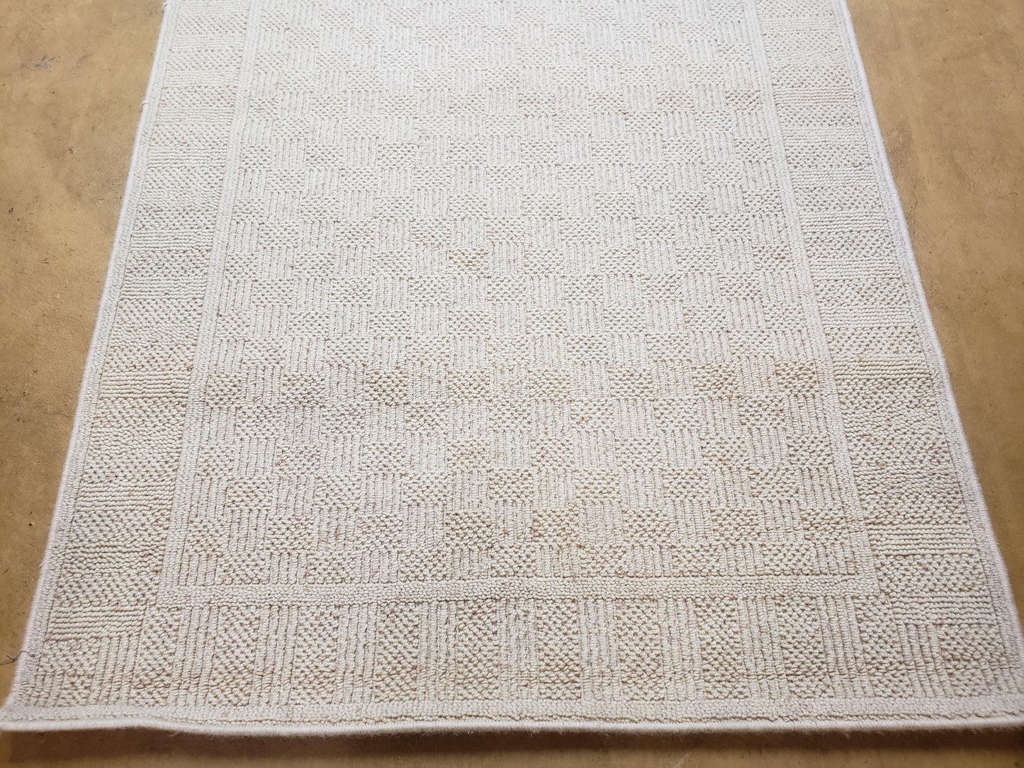 3x5 Karastan Rug Chaumiere Collection, Kara-Loc, Design #291/9866, Creme Color, Textured Squares II Patern, 3'6" x 5' 3" Carpet - Nuvé