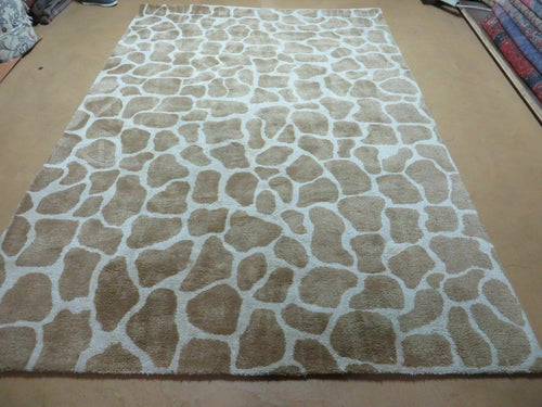 6x9 Safavieh Rug - Nuvé