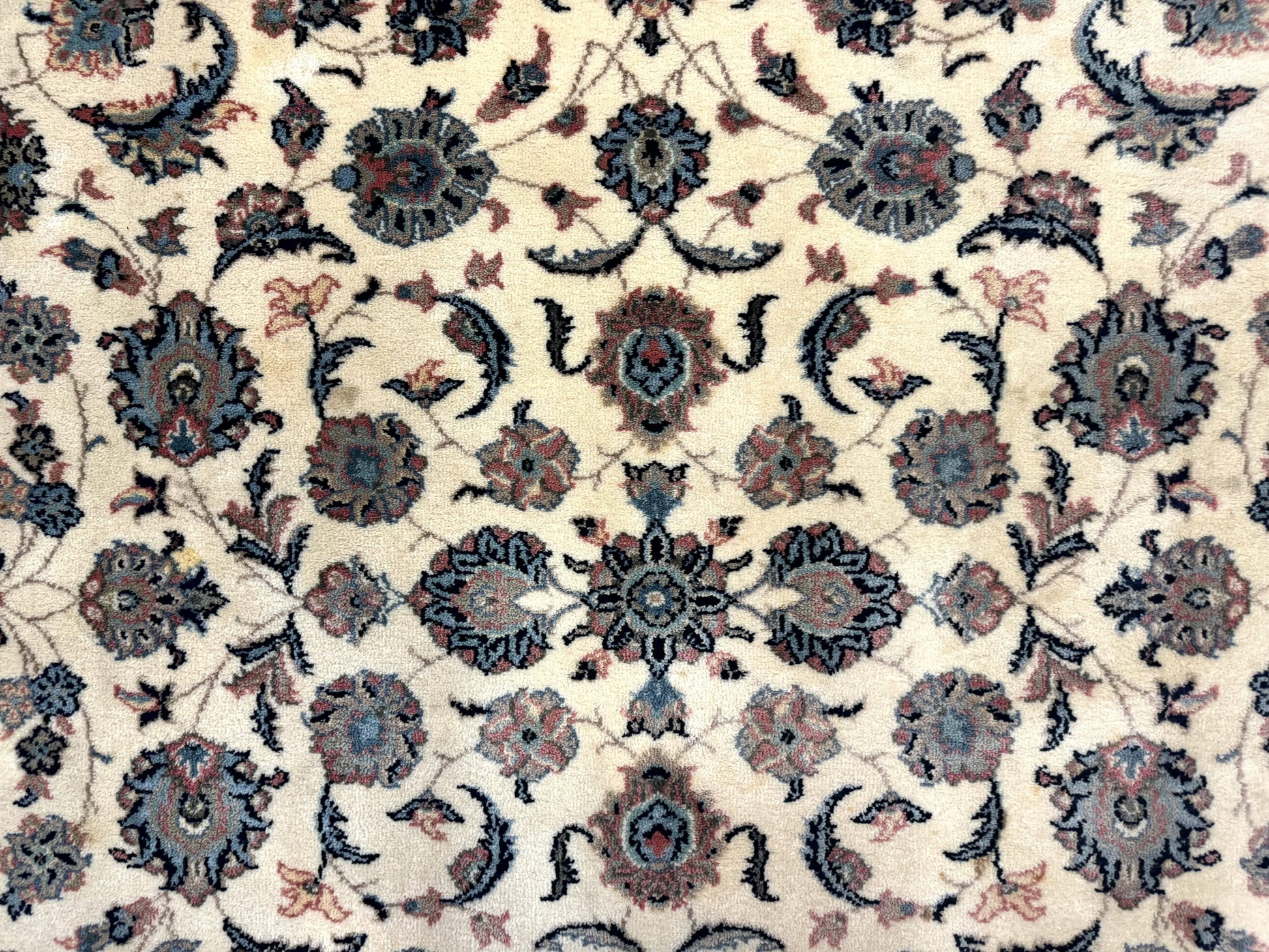 Karastan Rug 8.8 x 12, Ivory Rose Kashan #768, Wool Pile Karastan Carpet, Original 700 Series, Rare, Discontinued, Vintage - Nuvé