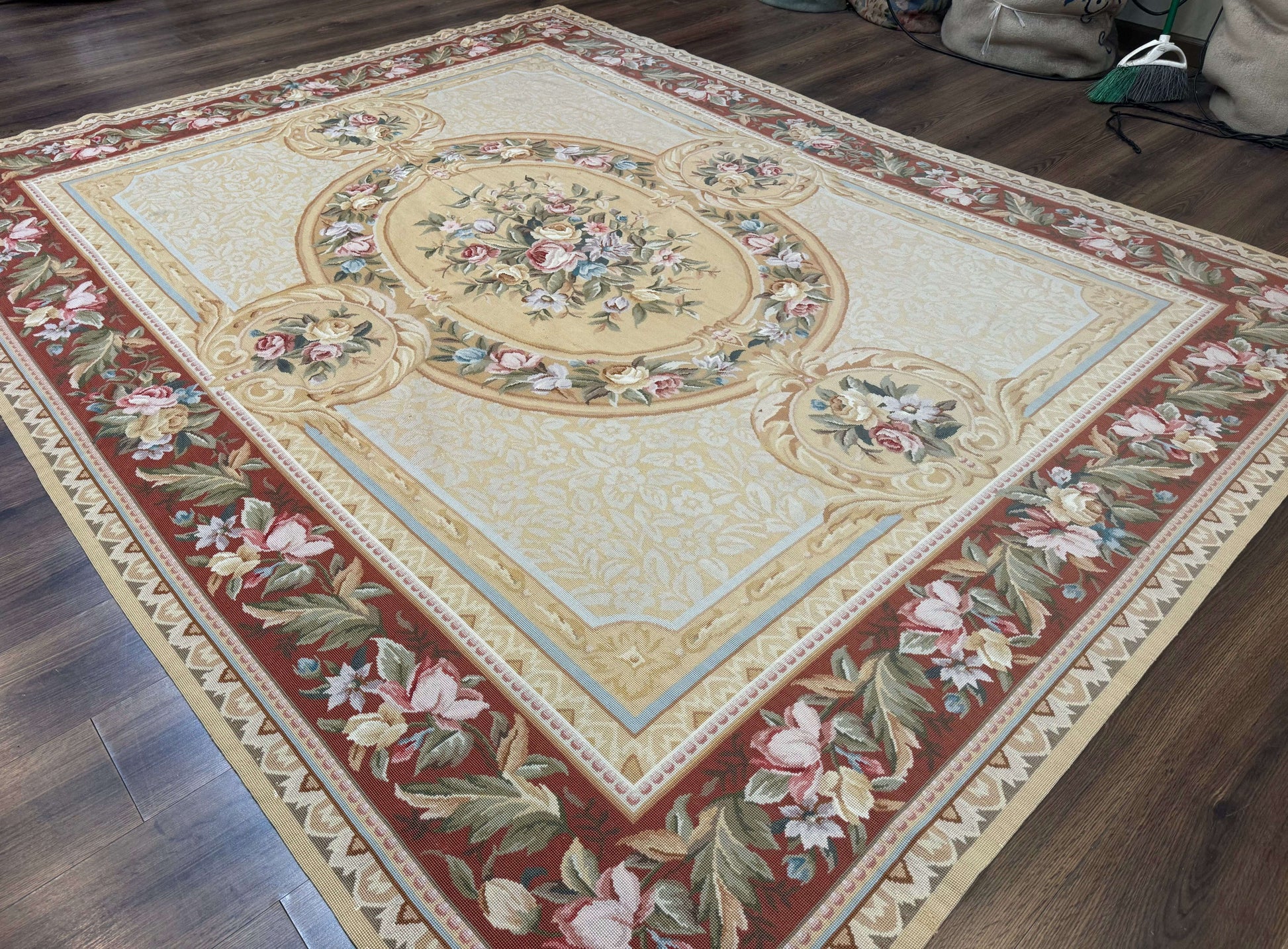 Needlepoint Rug 8x10, Aubusson Savonnerie European Carpet, Floral, Elegant - Nuvé