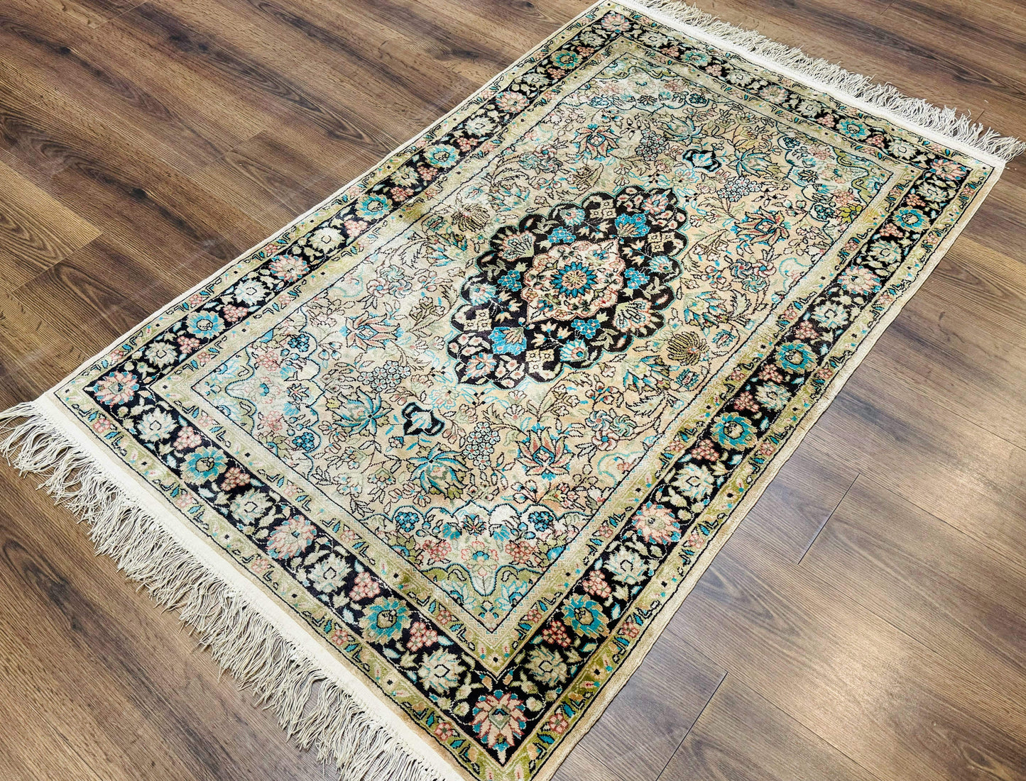 Indian Kashmiri Silk Rug 3x5, Floral Medallion, Fine 200 KPSI - Nuvé