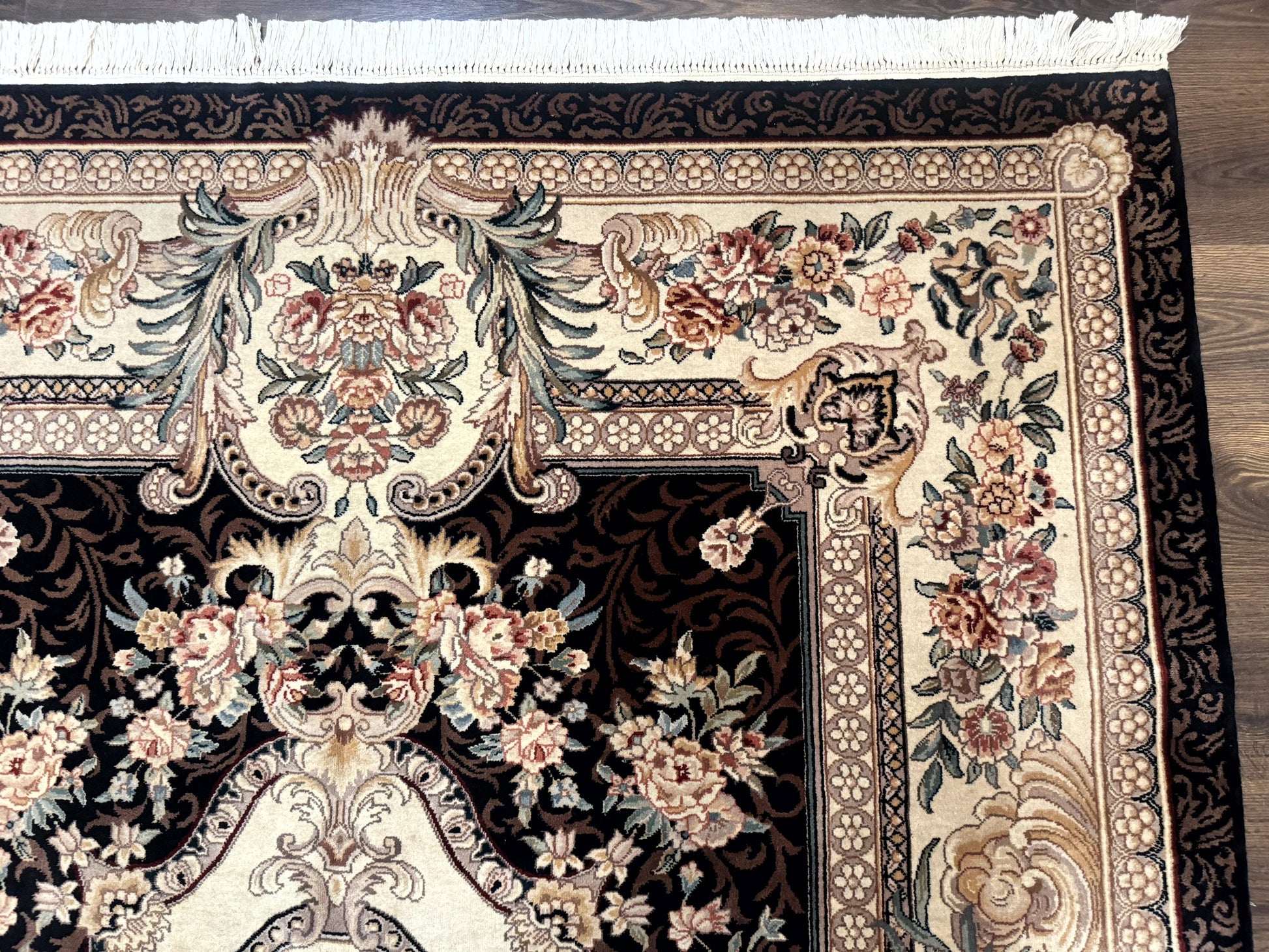 Aubusson Rug 6x9, European Design, Fine 170 KPSI, Elegant Carpet - Nuvé