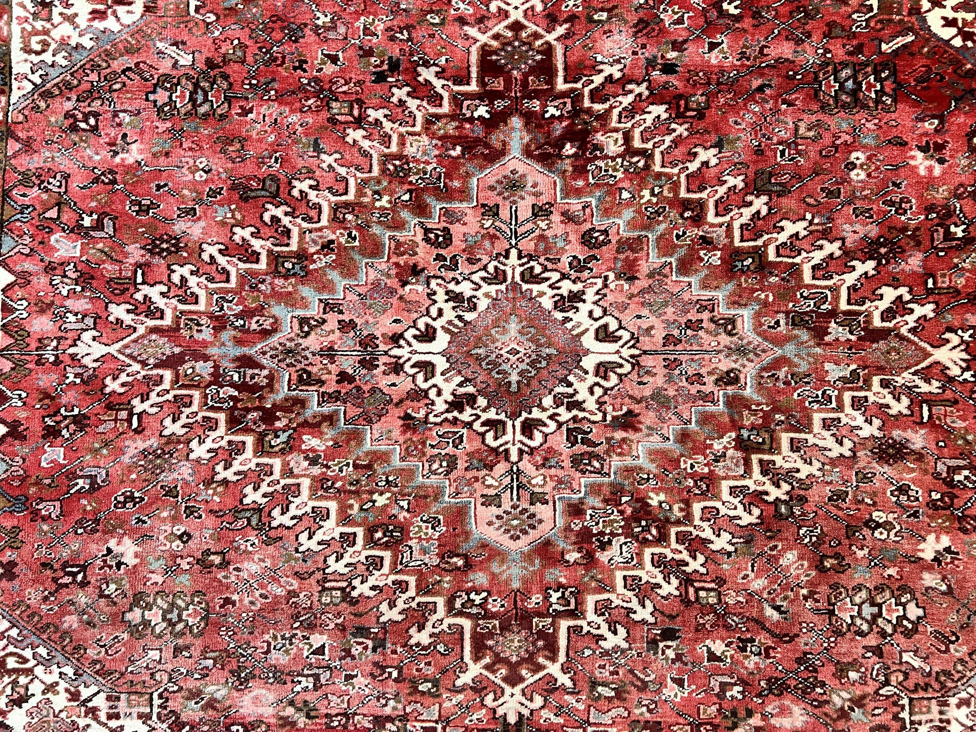 Large Persian Heriz Rug 10x13, Red and Cream Geometric Tribal Room Sized Handmade Wool Hand Knotted Semi Antique Decorative Oriental Carpet - Nuvé