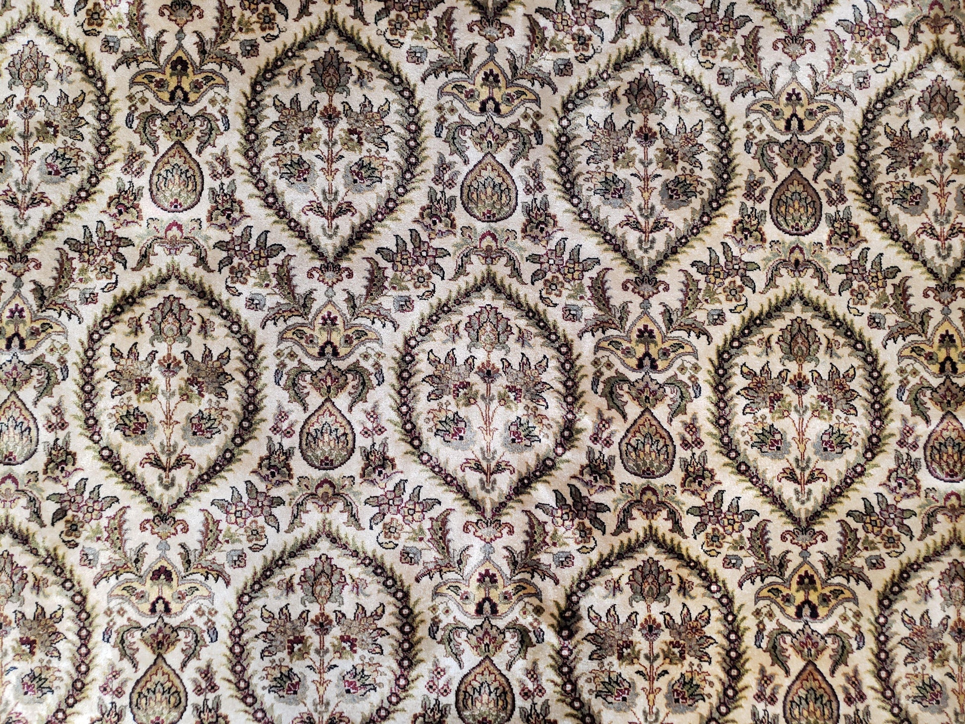 Vintage Indo Persian Area Rug 9x12, Wool Hand-Knotted Ivory & Dark Red Oriental Carpet, Fine Weave 9 x 12 Indian Rug, Dining Room Rug - Nuvé
