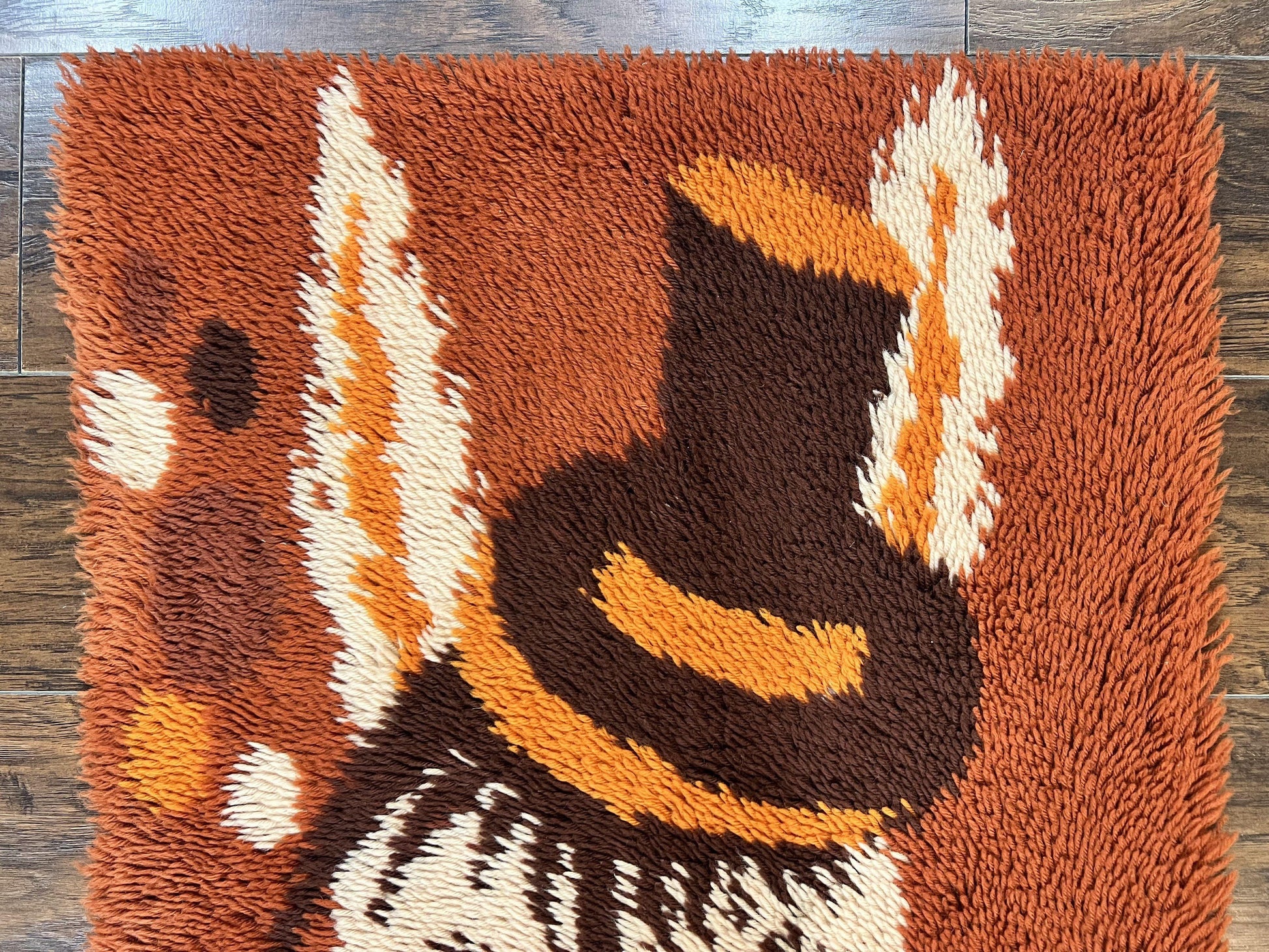 Rya Shag Rug 2x4, Rabbit in Top Hat, Wool, Orange, Vintage 1960s Danish Shag Rug - Nuvé