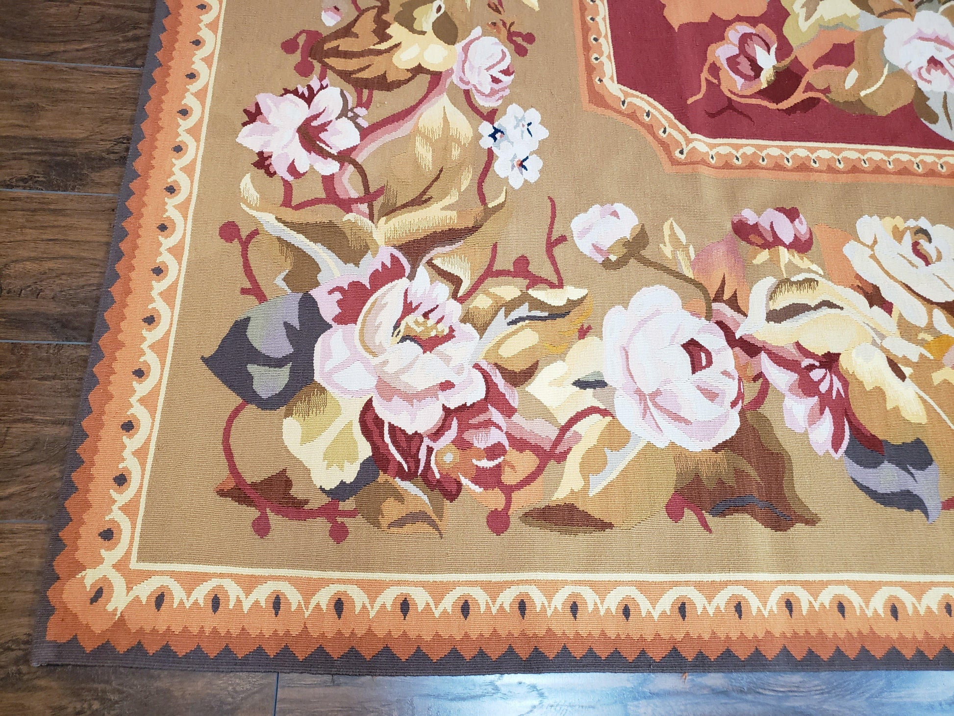 Vintage Chinese Aubusson Savonnerie Flat Pile Rug 9.9 x 14.5 Wool Handwoven Red & Khaki Large Flowers Rug 9x14 - 10x15 Michaelian Kolhberg - Nuvé
