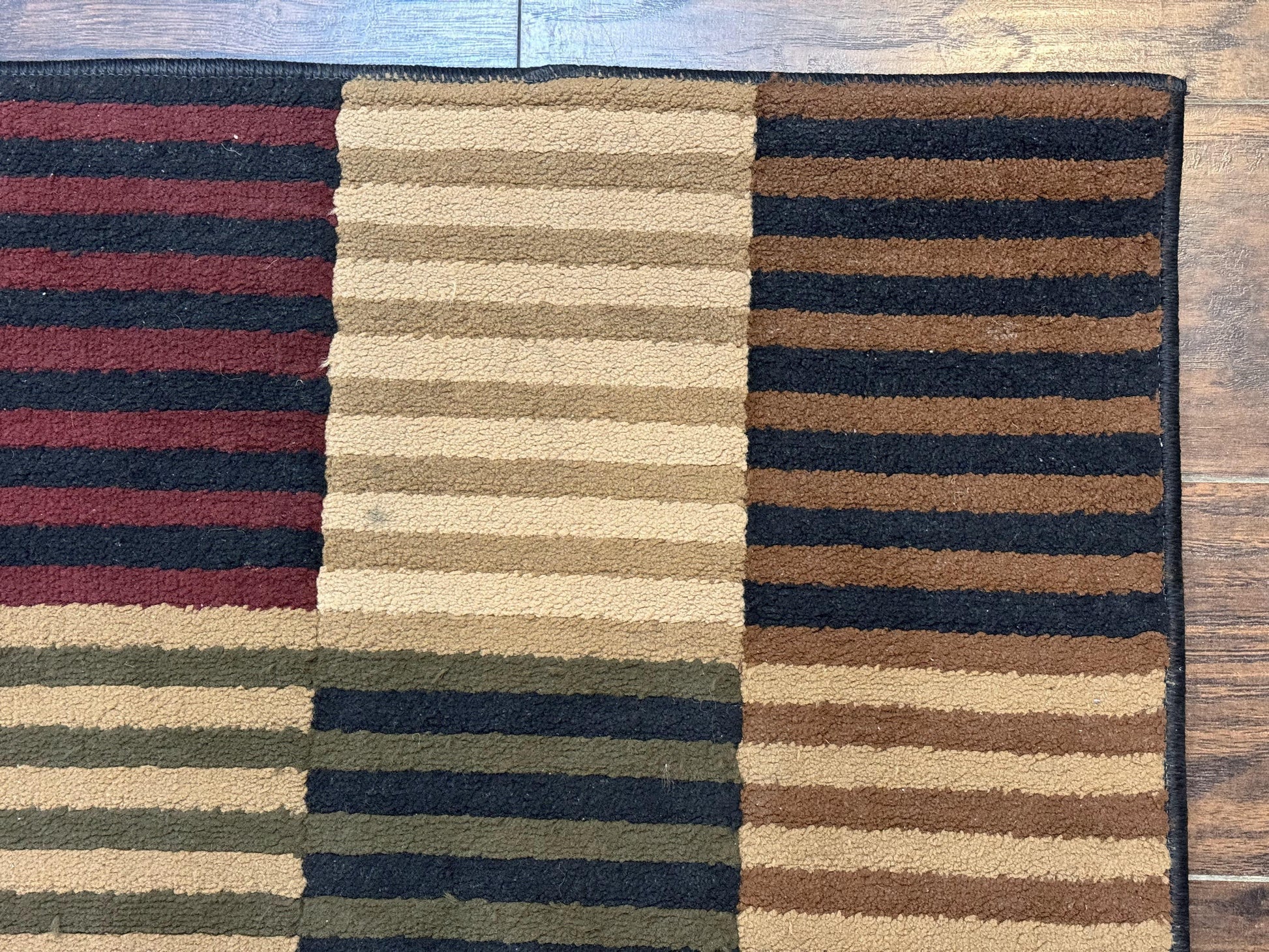 Vintage Power Loomed Rug 3.6 x 5, Brown Beige Black Tan, Box Design - Nuvé