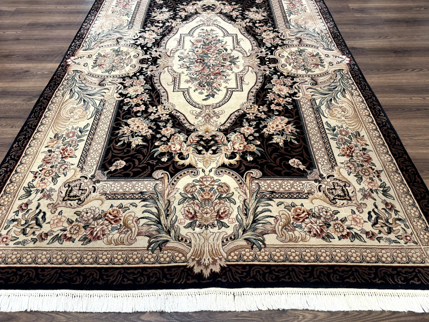 Aubusson Rug 6x9, European Design, Fine 170 KPSI, Elegant Carpet - Nuvé