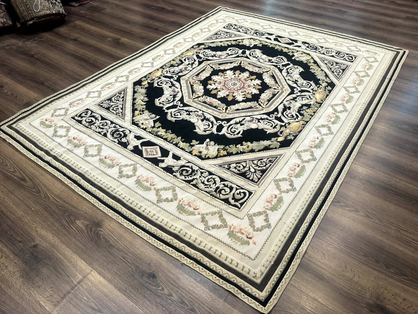 Aubusson Rug 6x8, European Design, Lion Pictorials, Black - Nuvé