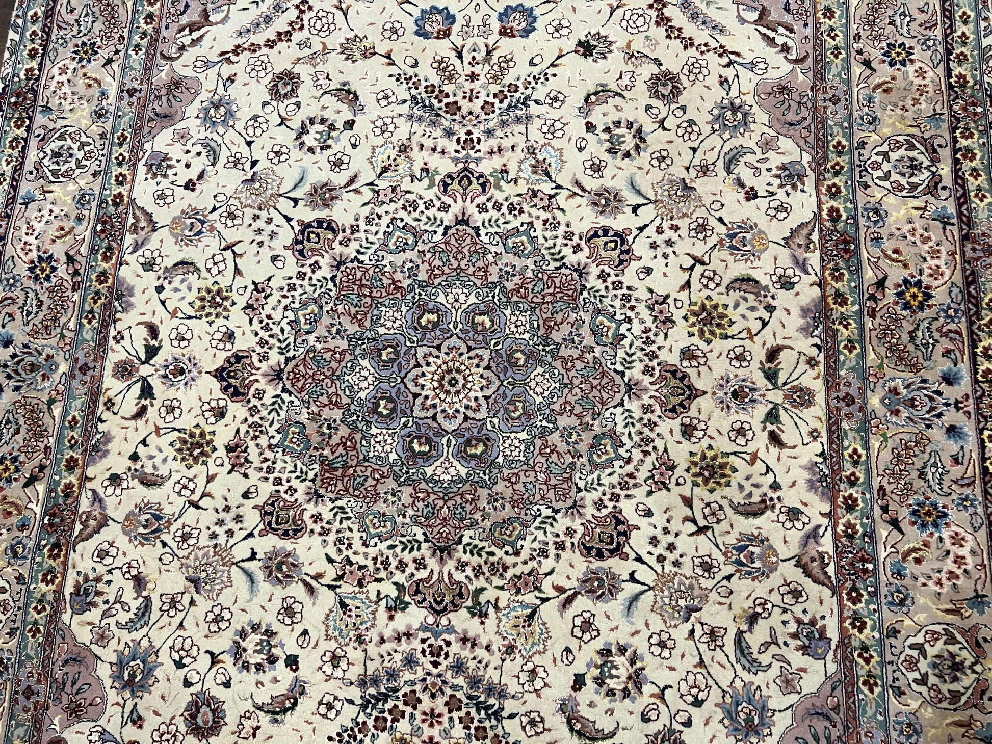 Beautiful Pak Persian Rug 6x9, Floral Medallion, Wool and Silk, Highly Detailed Elegant Carpet, Vintage Oriental Rug 6 x 9, Cream and Gray - Nuvé