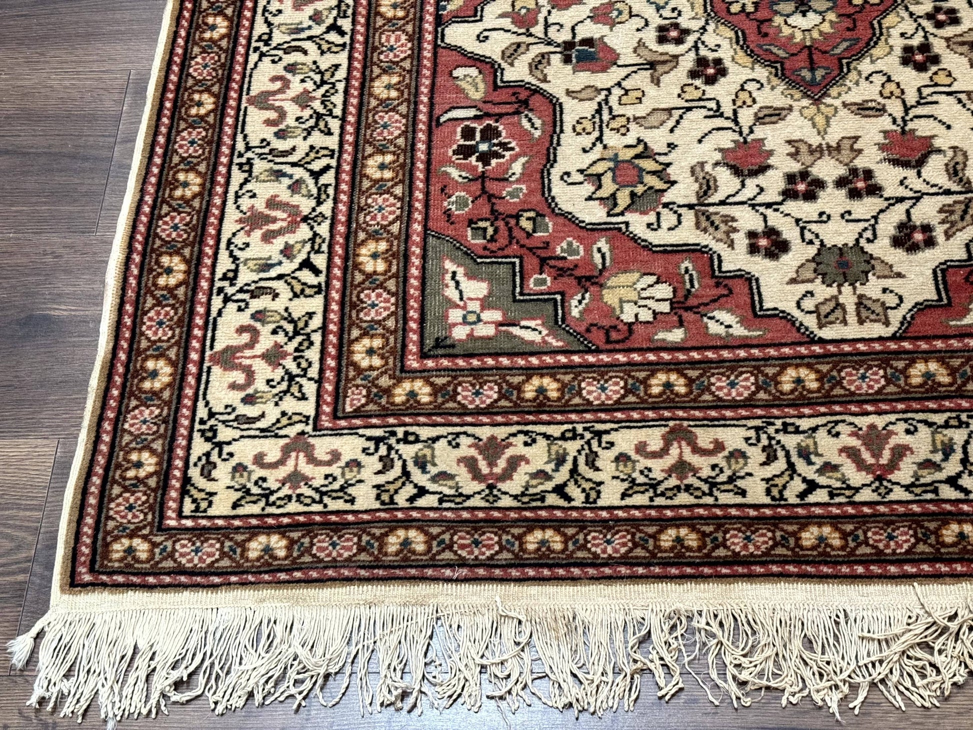 Turkish Sivas Rug 4x6, Floral Medallion, Beige Pink-Red Green, Handmade - Nuvé