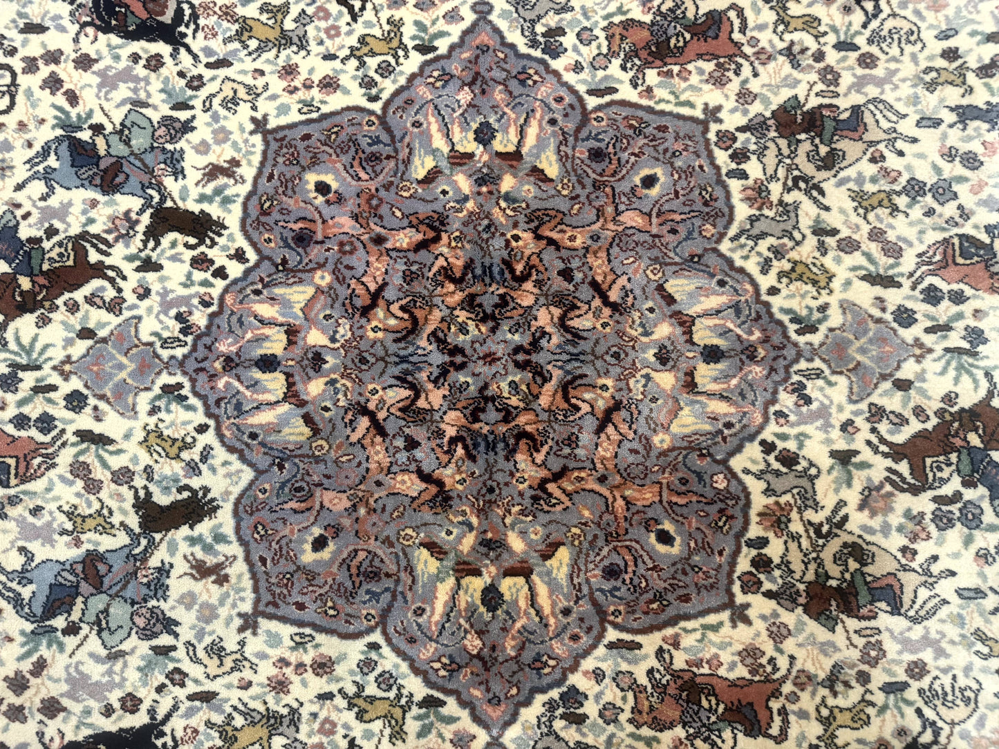 8.8 x 12 Karastan Ivory Hunting Rug #751, Vintage Wool Discontinued Original 700 Series, Rare - Nuvé
