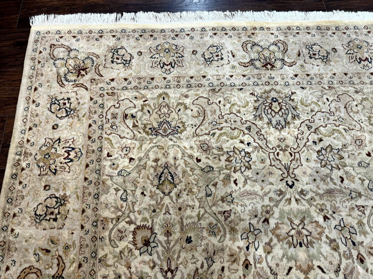 Pak Persian Rug 6x9, Vintage Handmade Wool Carpet, Floral, Beige - Nuvé