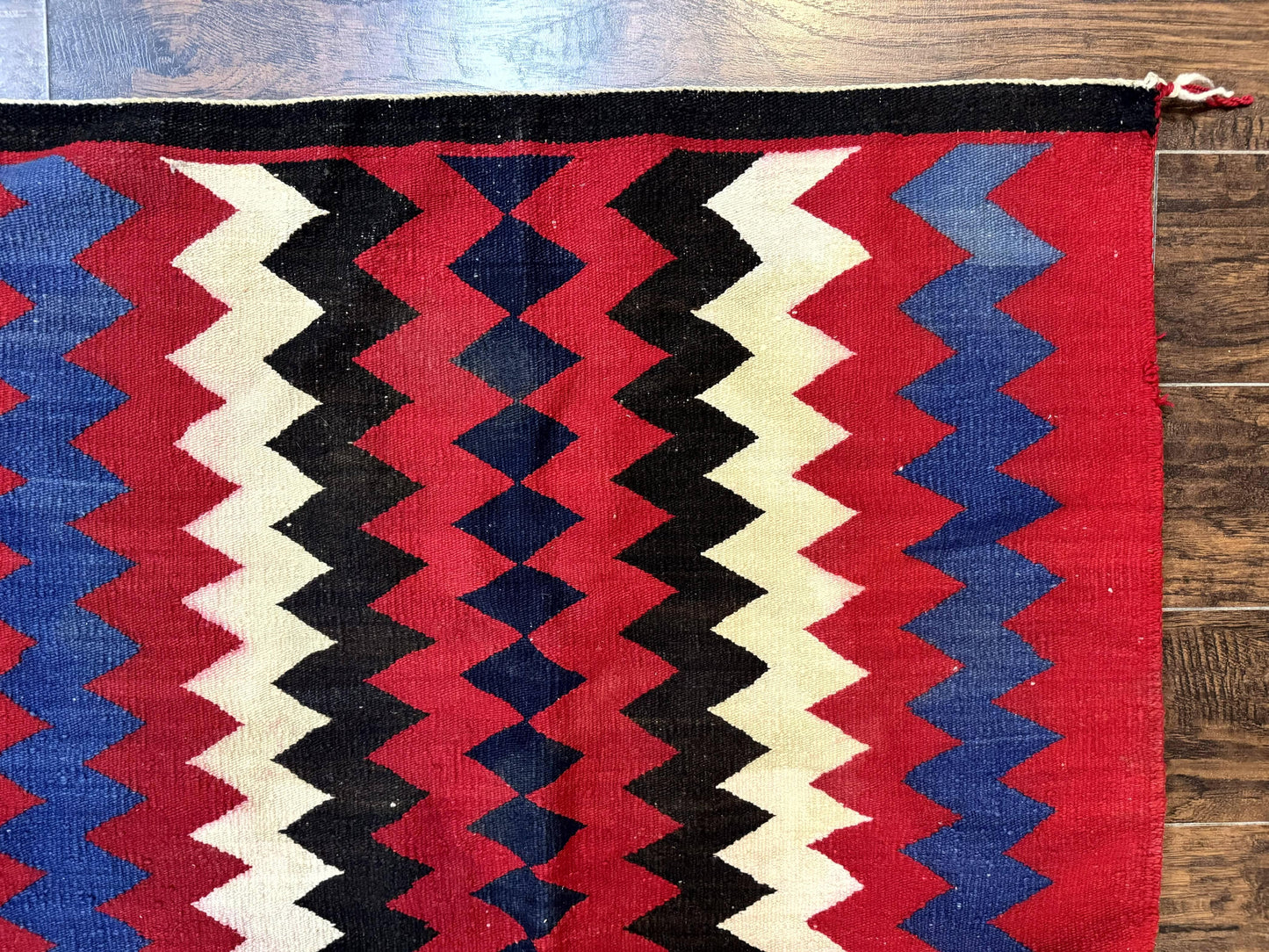 Antique Navajo Rug 3.7 x 2.8, Red Ivory Blue, Zig Zag Pattern, Handmade, Wool - Nuvé