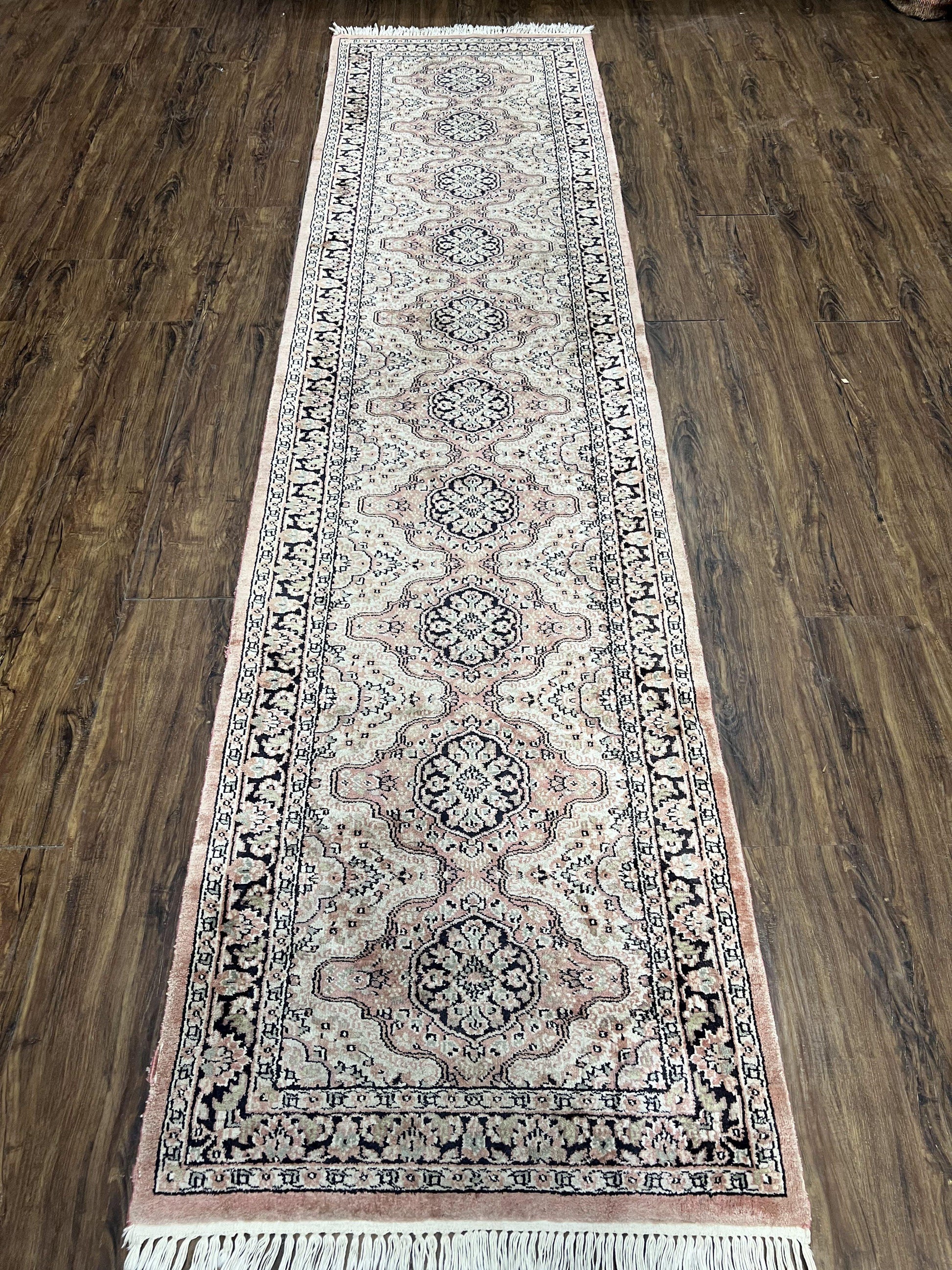 Silk Kashmiri Runner 2.7 x 10 ft Vintage Rug, Ivory Pastel Pink, Hand-Knotted Vintage Runner, Hallway Carpet, Indian Rug Medallion Runner - Nuvé