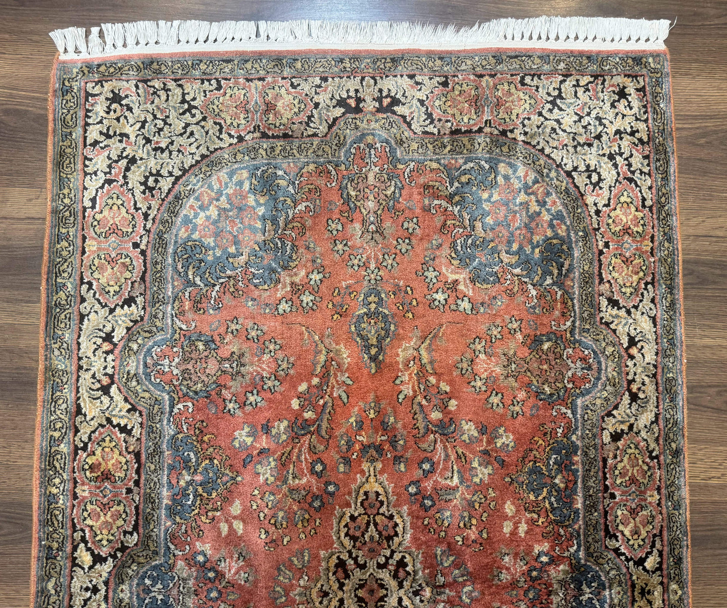Indian Kashmiri Silk Rug 3x5, Fine 260 KPSI, Hand Knotted - Nuvé
