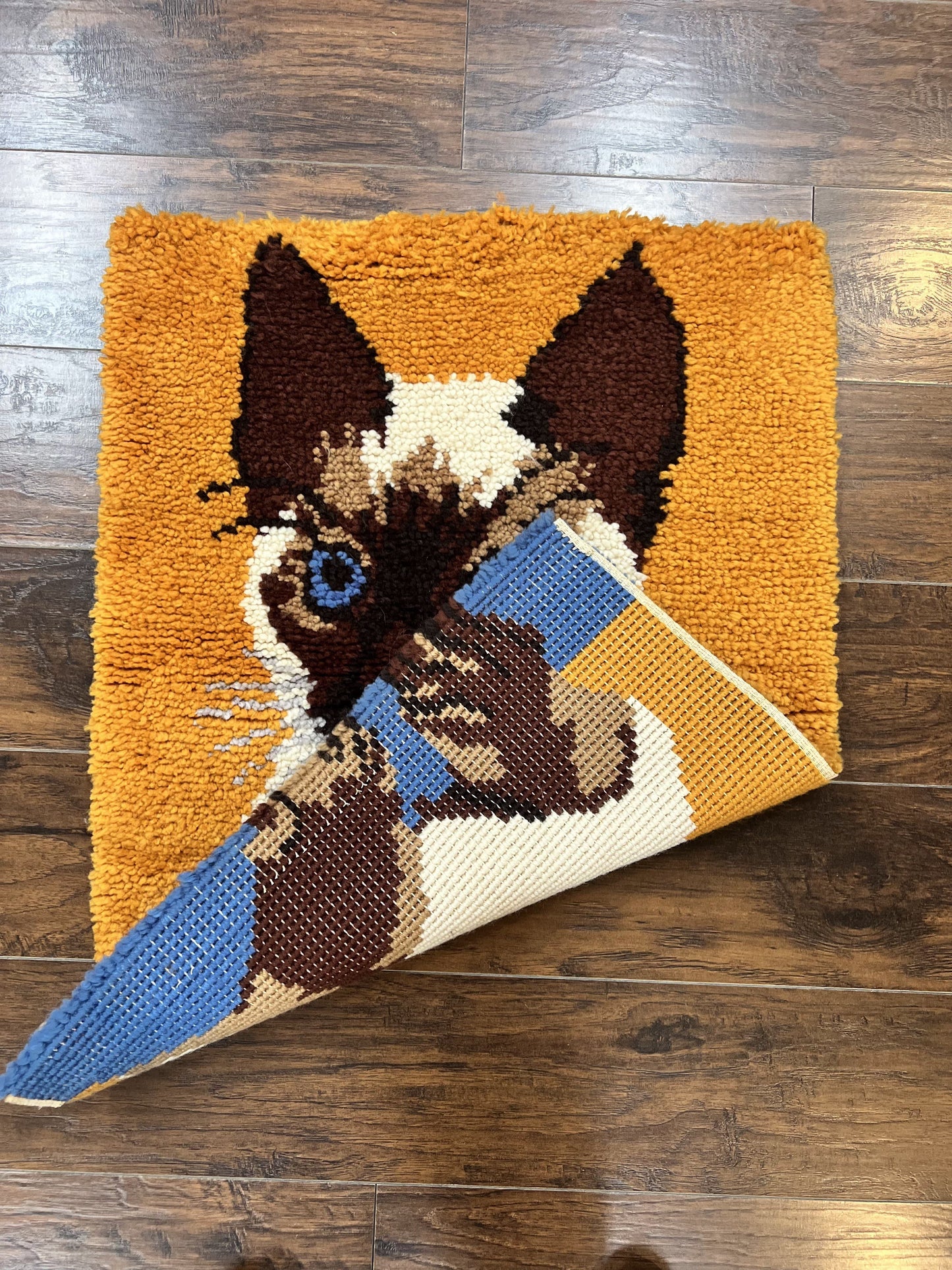 Small Shag Rug with Siamese Cat Pictorial, 2x3 ft Rug, Wool, Vintage, Danish Rya Shag Rug, Orange - Nuvé