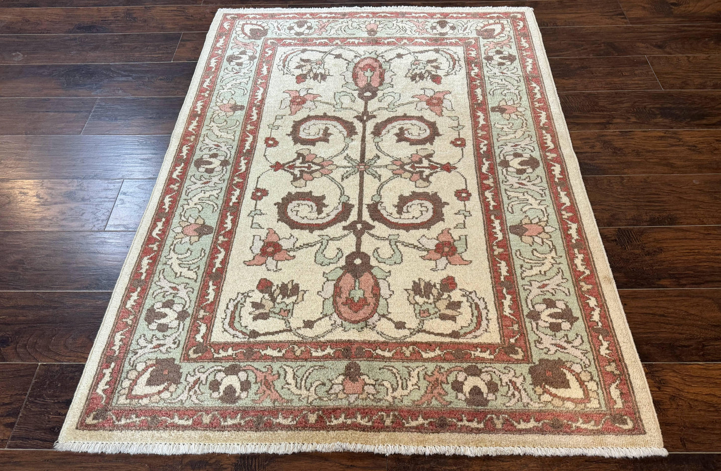 Indo Mahal Rug 4 x 5.6, Indian Handmade Wool Area Rug - Nuvé