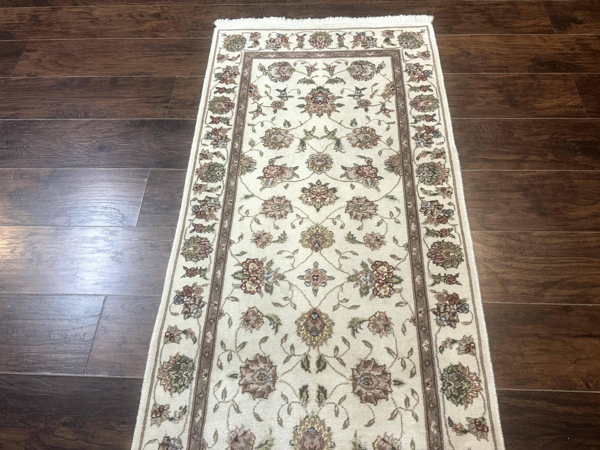 Pak Persian Runner Rug 2.6 x 8ft, Oriental Carpet for Hallway or Kitchen, Handmade, Wool and Silk Highlights - Nuvé