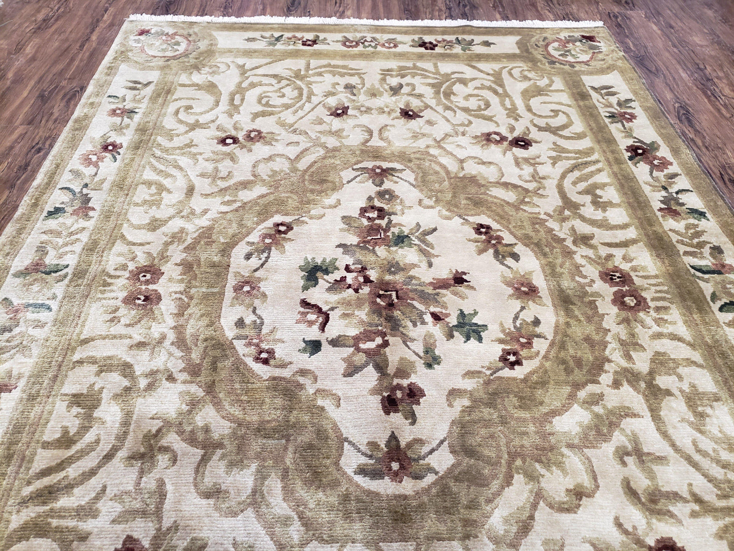 Vintage Nepali Tibetan Aubusson Rug 6x9, Wool Hand-Knotted Cream Beige Carpet, Leaves & Floral Pattern 6 x 9 Soft Area Rug Home Office Rug - Nuvé
