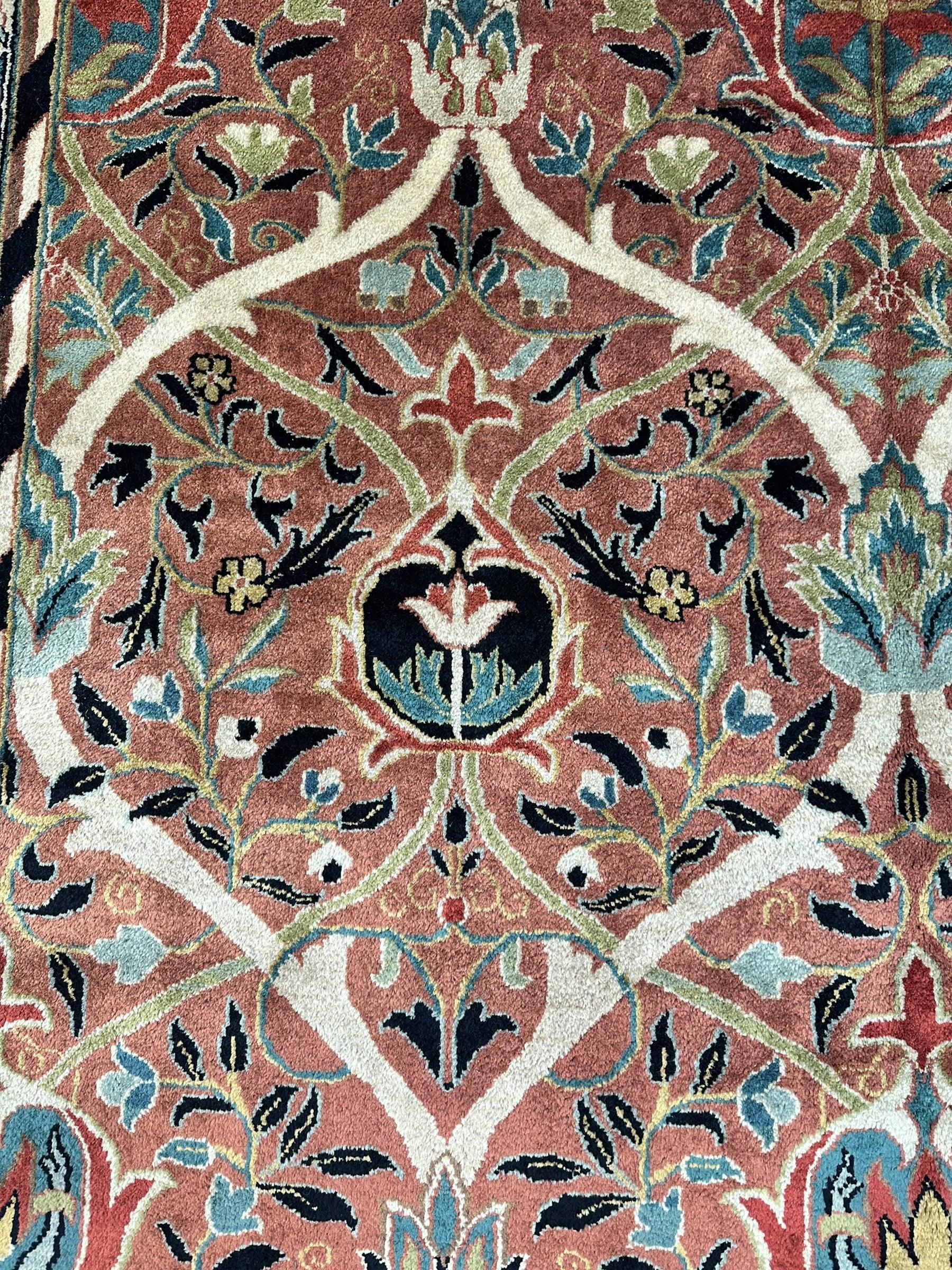 William Morris Hand-Knotted Wool Luxury Handmade Rug - 7'10" x 9'10" - Nuvé