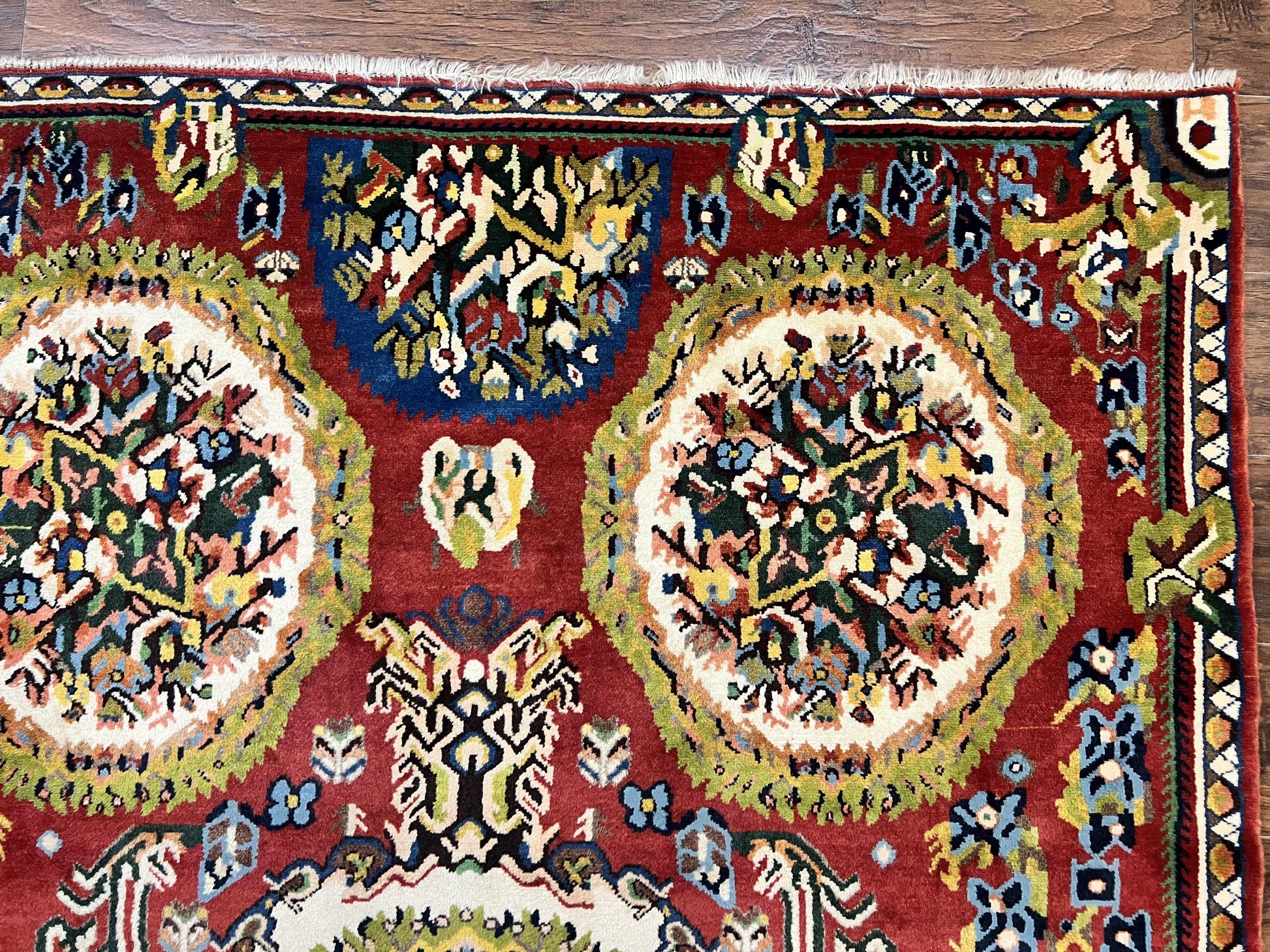 Persian Bakhtiari Rug 5x8, Wool Hand Knotted Antique Carpet, Red, Floral Oriental Rug, 5 x 8 Medium Sized Rug - Nuvé
