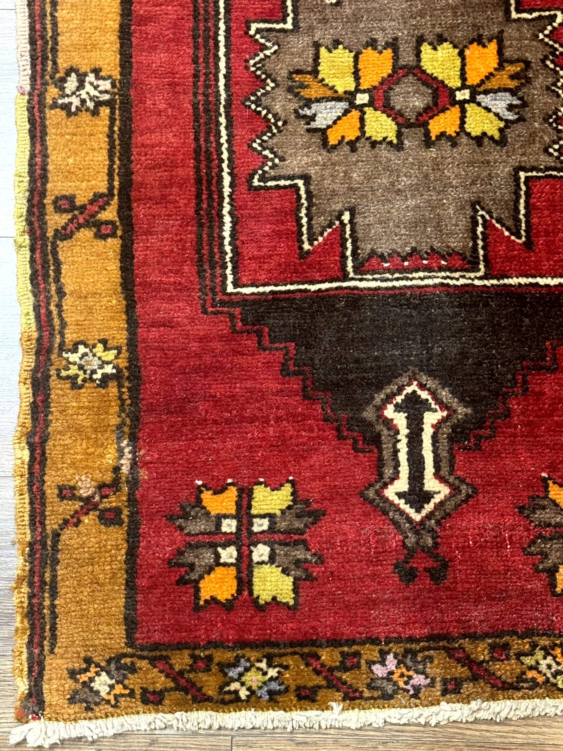 Turkish Yastik Rug 2x3, Geometric Medallion, Small Turkish Wool Rug, Red - Nuvé