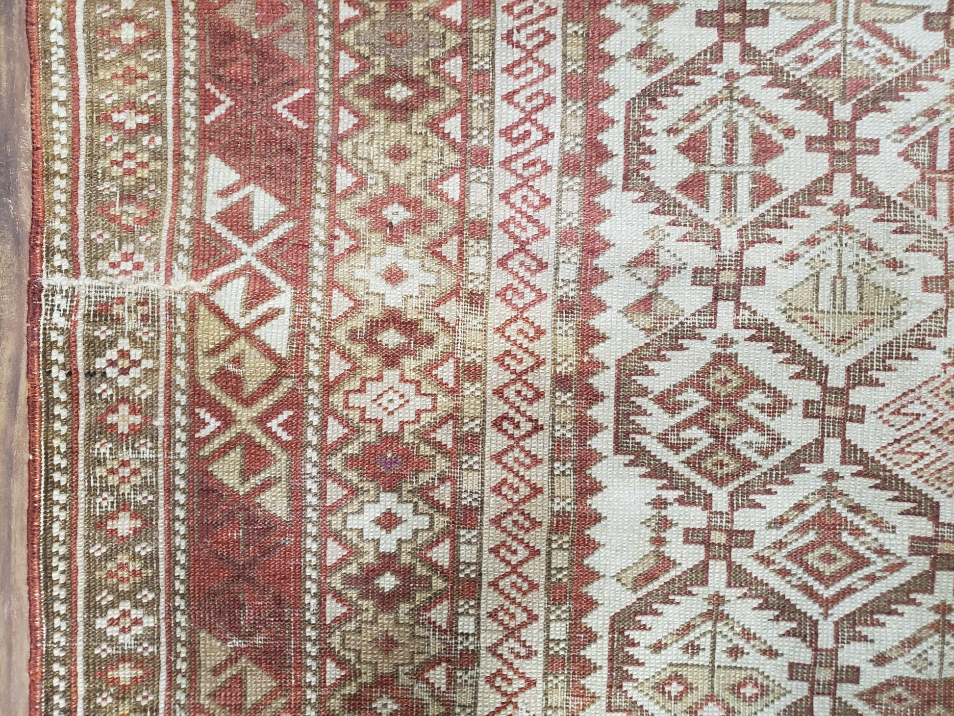 Antique Caucasian Shirvan Rug 4x6, Dagestan Area Rug, Wool Hand-Knotted Soft Red & Ivory 1920s Oriental Carpet, Soft Muted Colors - Nuvé