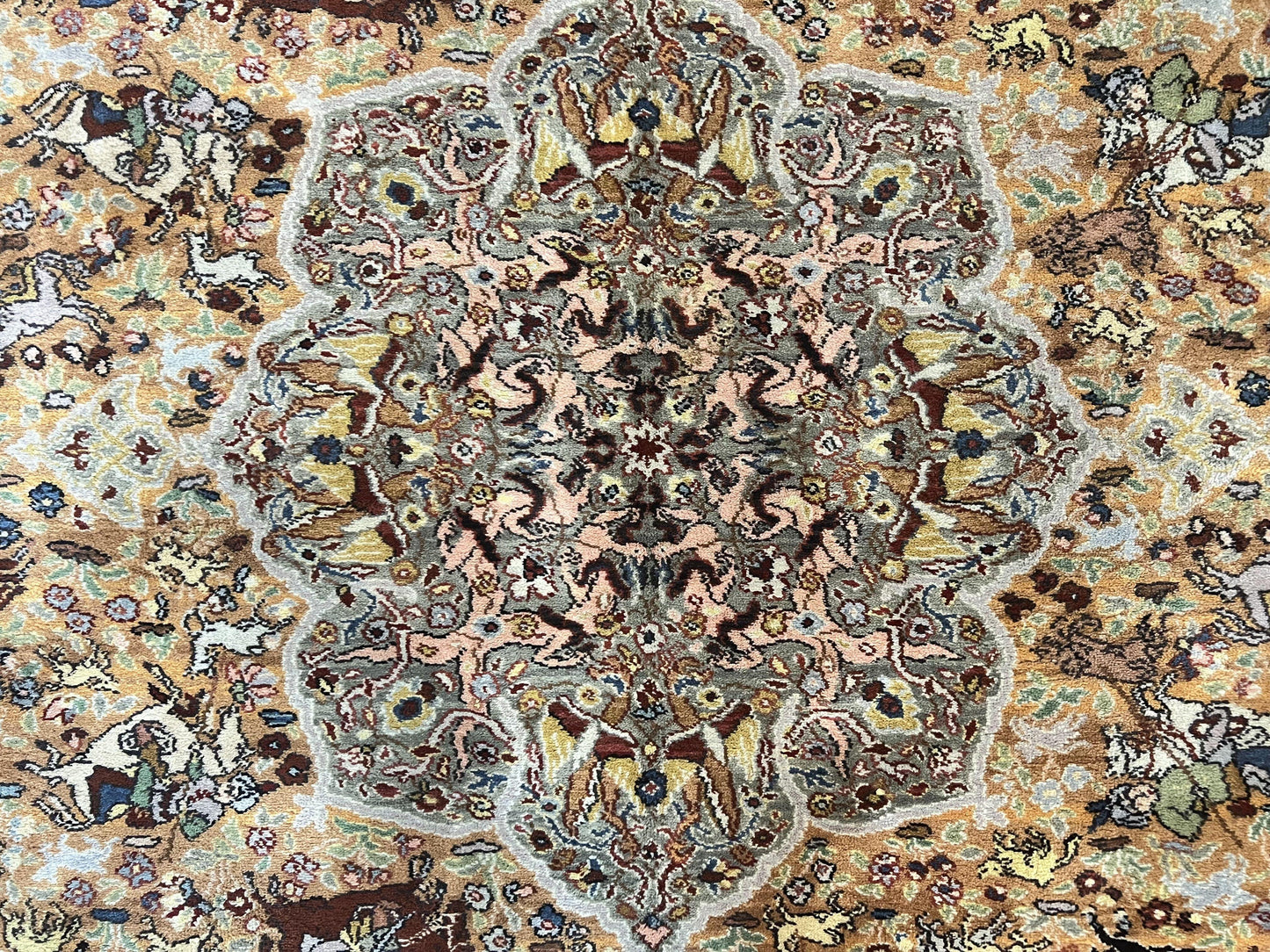 Karastan Rug 8.8 x 12 Persian Hunting Rug #723, Wool Pile - Nuvé