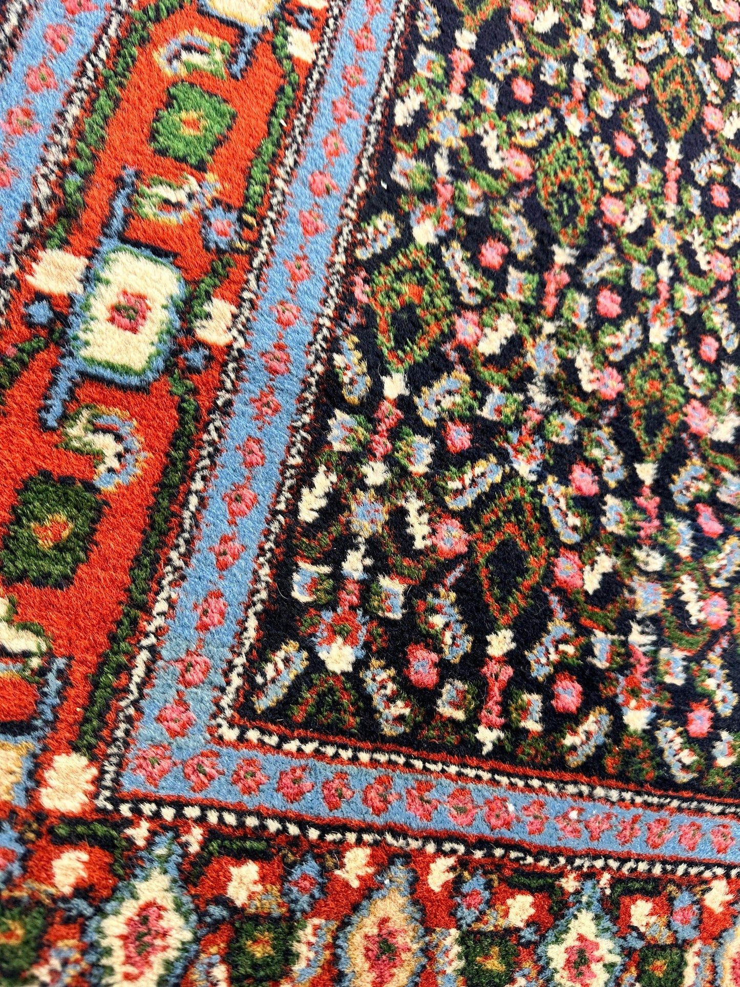 Vintage Persian Senneh Runner Rug - 2'8" x 9'8" - Handwoven Wool, Circa 1960-1980 - Nuvé