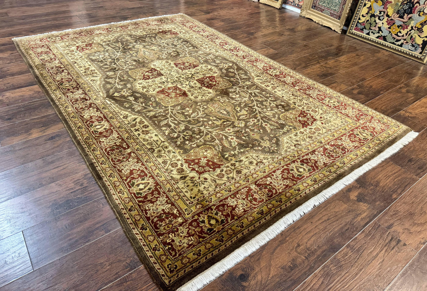 Indo Persian Rug 6x9, Wool Handmade Vintage Rug, Floral Cross Pattern - Nuvé