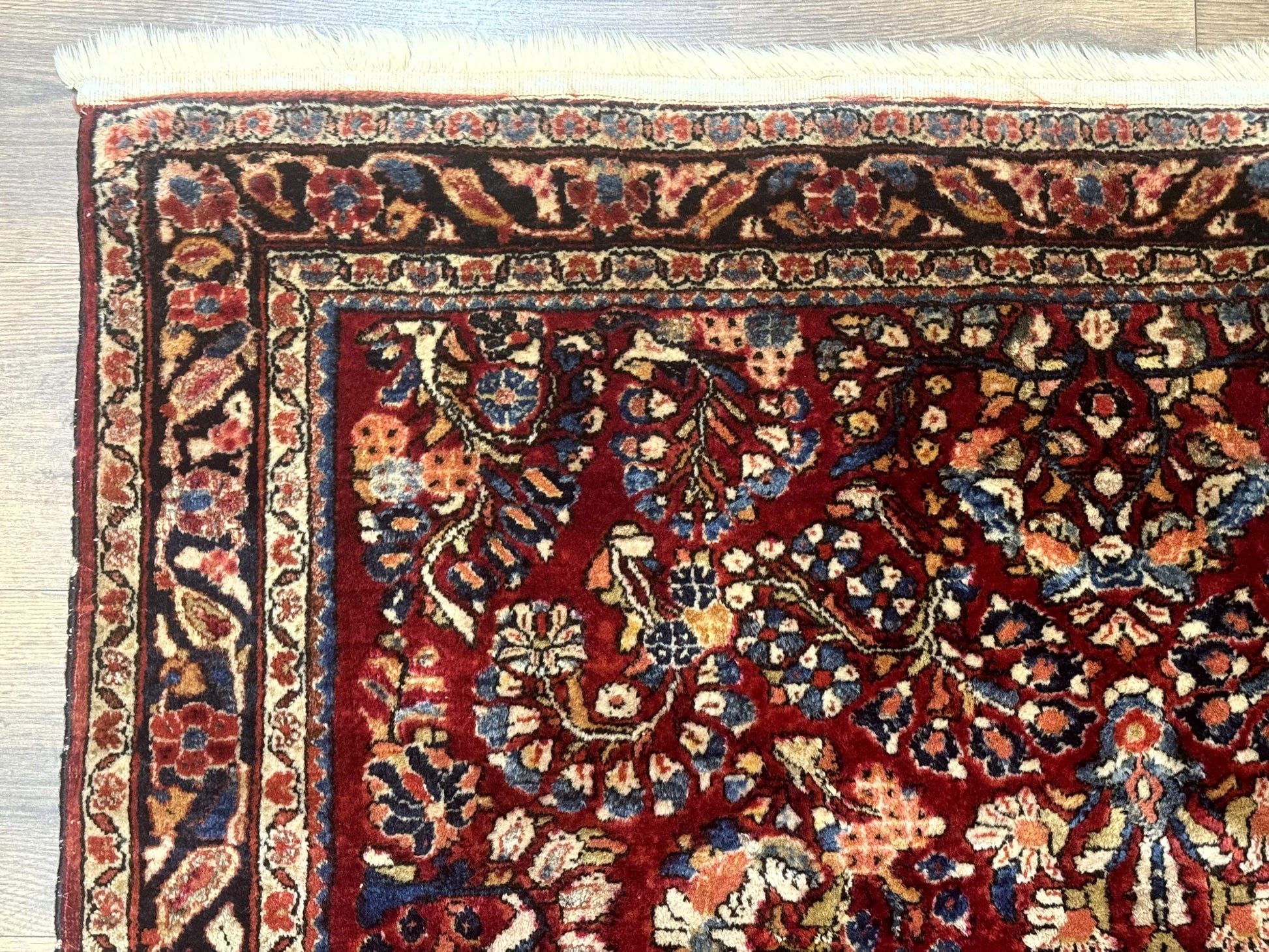 Antique Persian Sarouk Rug 4x6, Floral, Red, Wool Hand Knotted Fine 225 KPSI - Nuvé