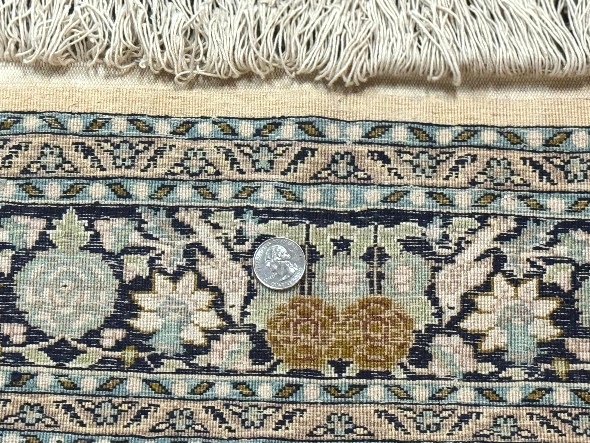 Silk Indian Kashmiri Rug 3x4, Very Fine 400 KPSI, Silk Prayer Rug, Handmade - Nuvé