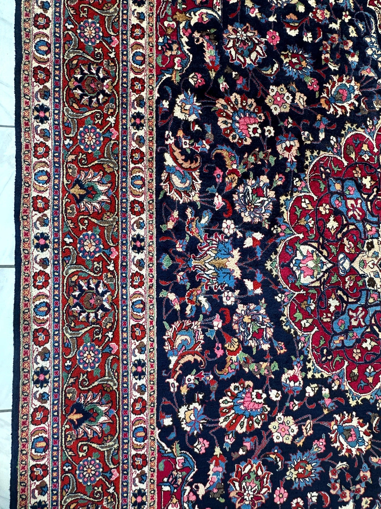 Persian Mashhad Hand Knotted Wool Area Rug 9’9” x 13’3” - Nuvé