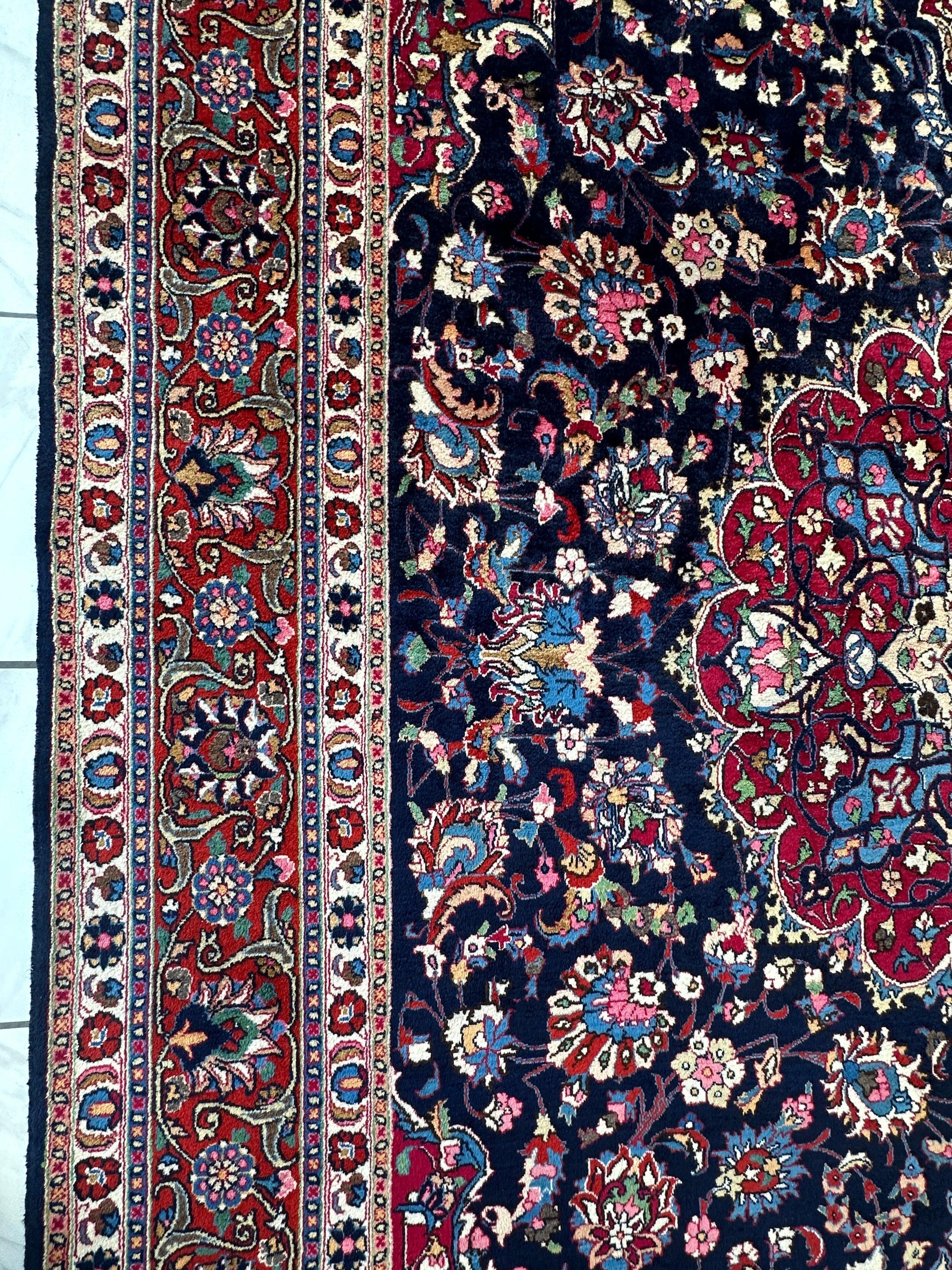 Persian Mashhad Hand Knotted Wool Area Rug 9’9” x 13’3” - Nuvé