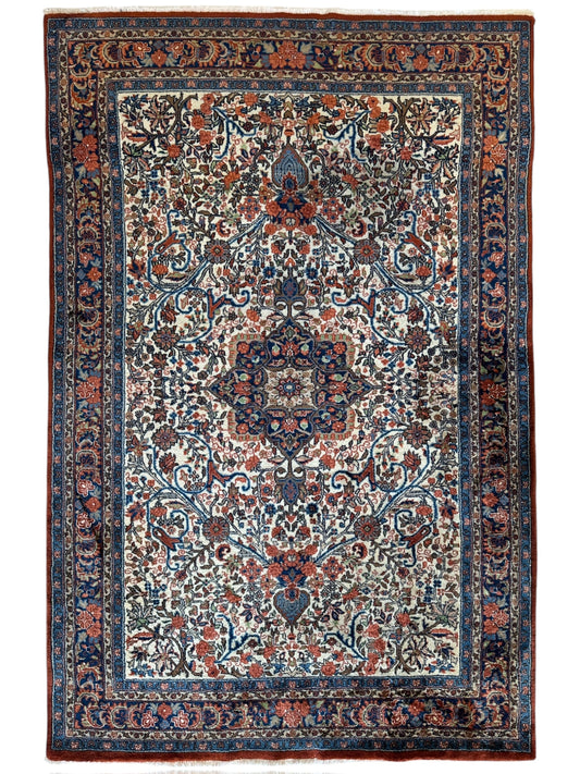 Vintage Persian Sarouk Wool Rug – 4’4” x 6’6” – Hand-Knotted Floral Medallion Design - Nuvé