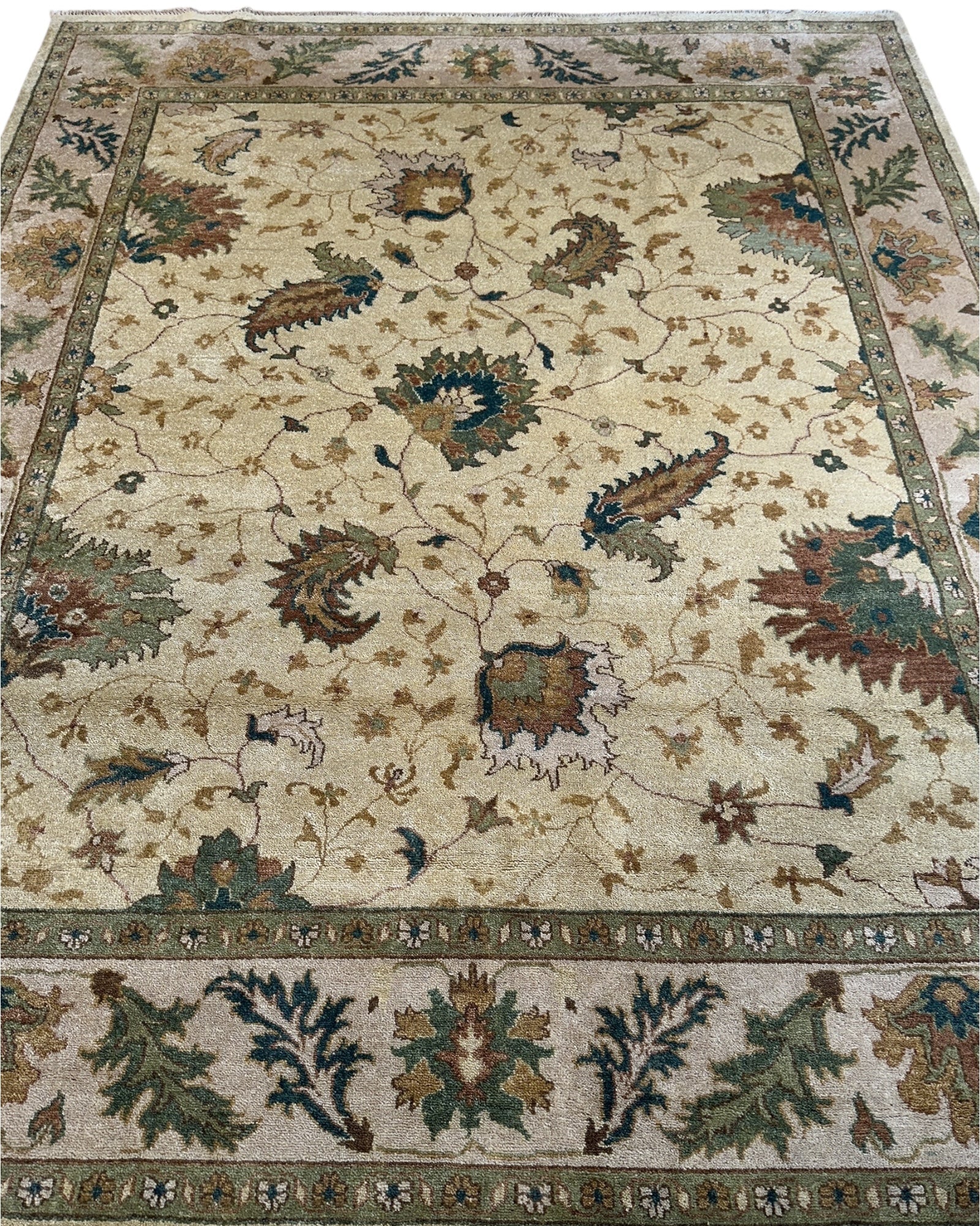 Hand-Knotted Oushak Soft Wool Rug 8 x 10 - Nuvé