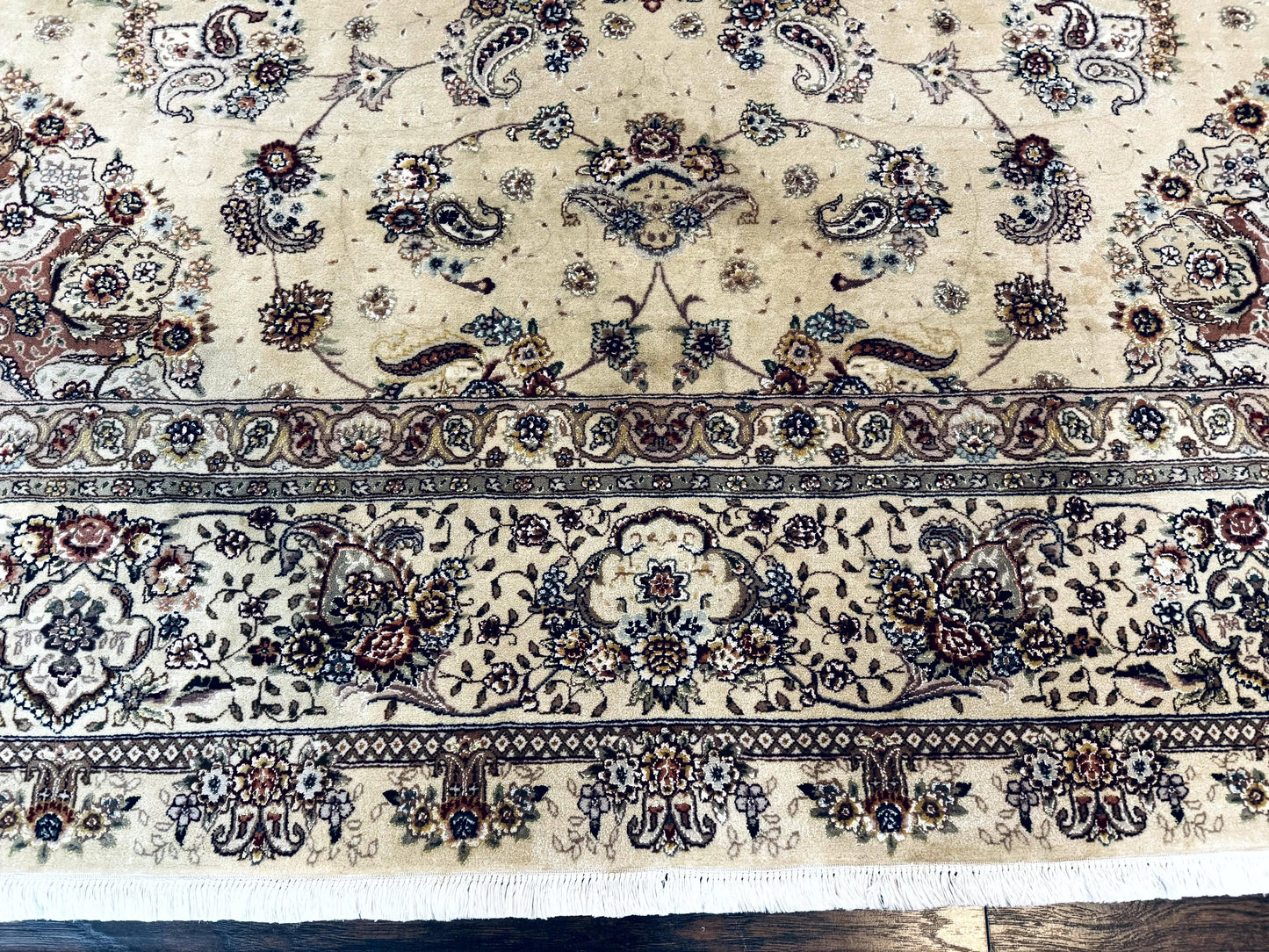 Sino Persian Rug 8x10, Wool and Silk Highlights, 290 KPSI, Floral Medallion - Nuvé