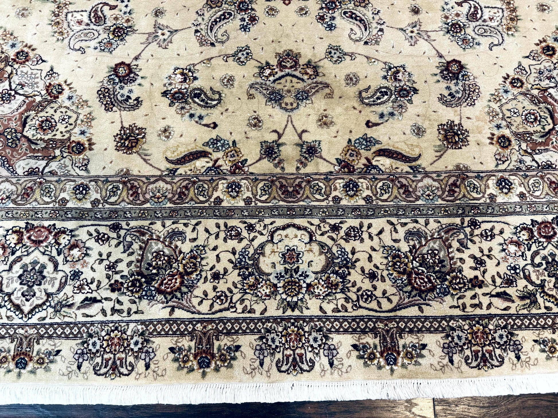 Sino Persian Rug 8x10, Wool and Silk Highlights, 290 KPSI, Floral Medallion - Nuvé