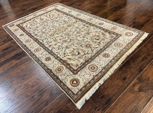 Persian Kashan Rug 5x7, Beige, Fine 250 KPSI - Nuvé