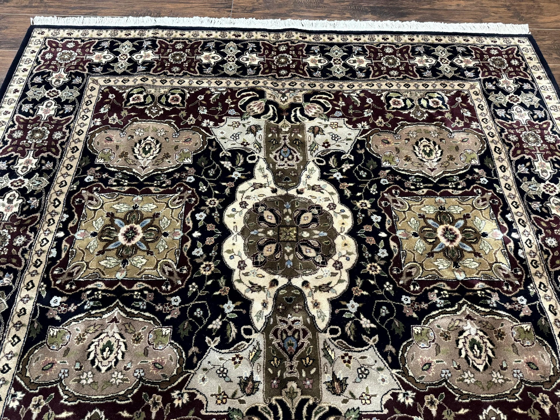 Pak Persian Rug 6x9 - Nuvé